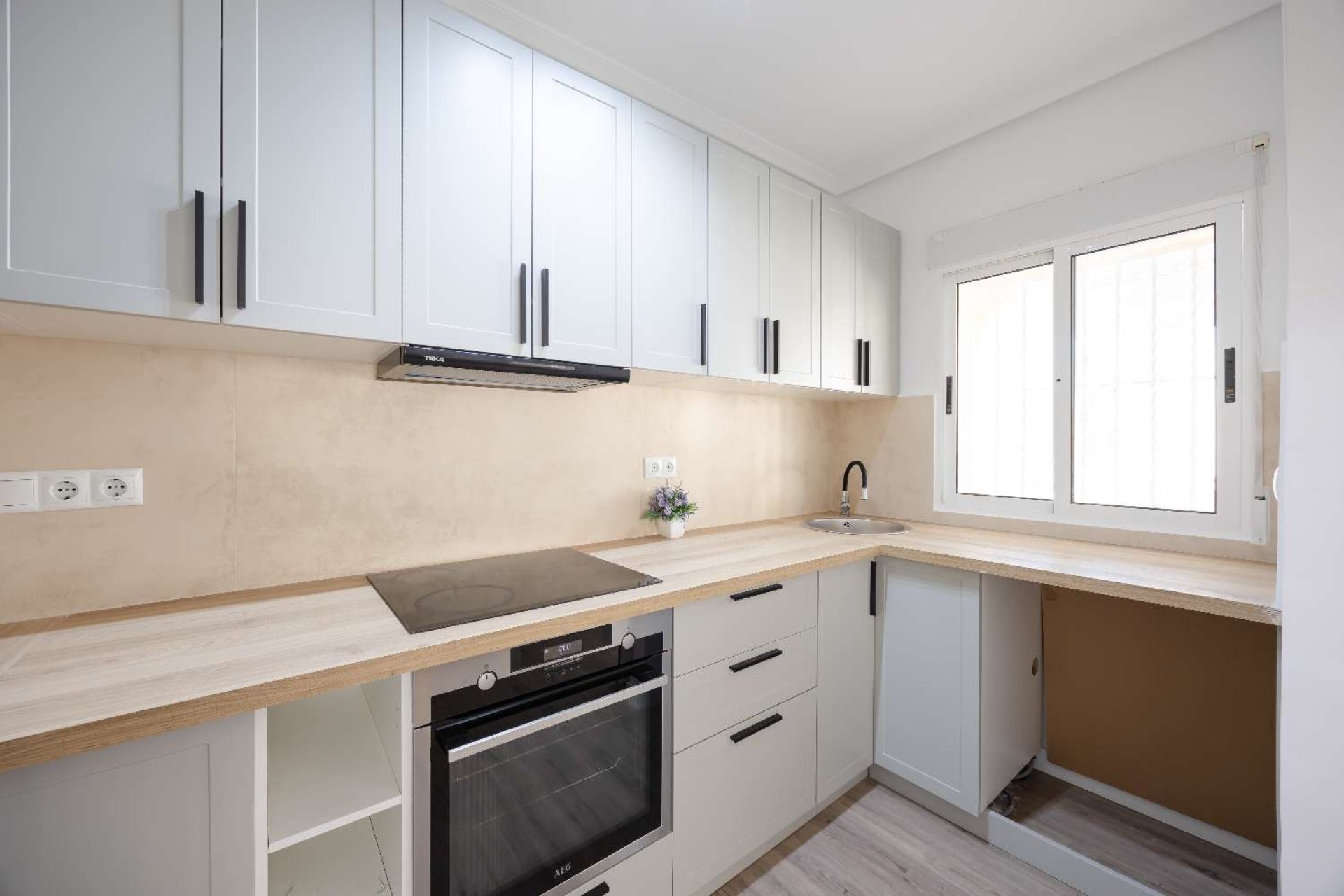 Resale - Villa -
Orihuela - Villamartín-Las Filipinas