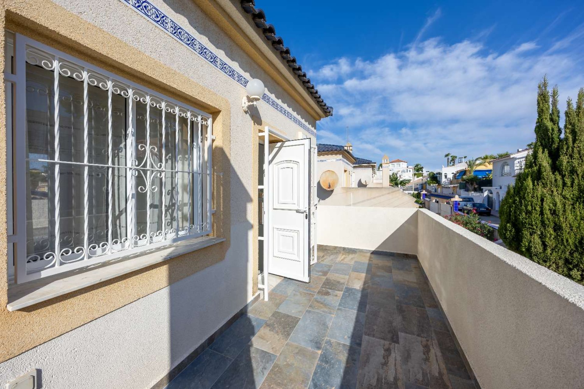 Resale - Villa -
Orihuela - Villamartín-Las Filipinas
