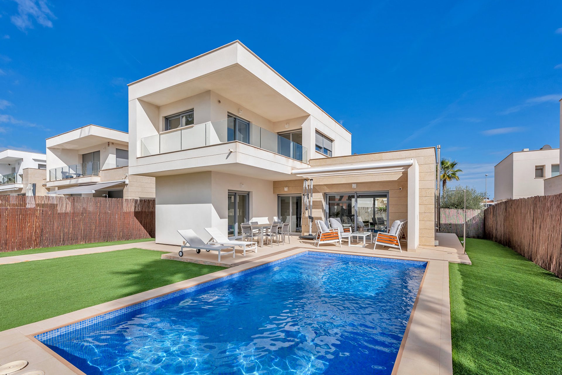 Resale - Villa -
Orihuela - Vistabella Golf