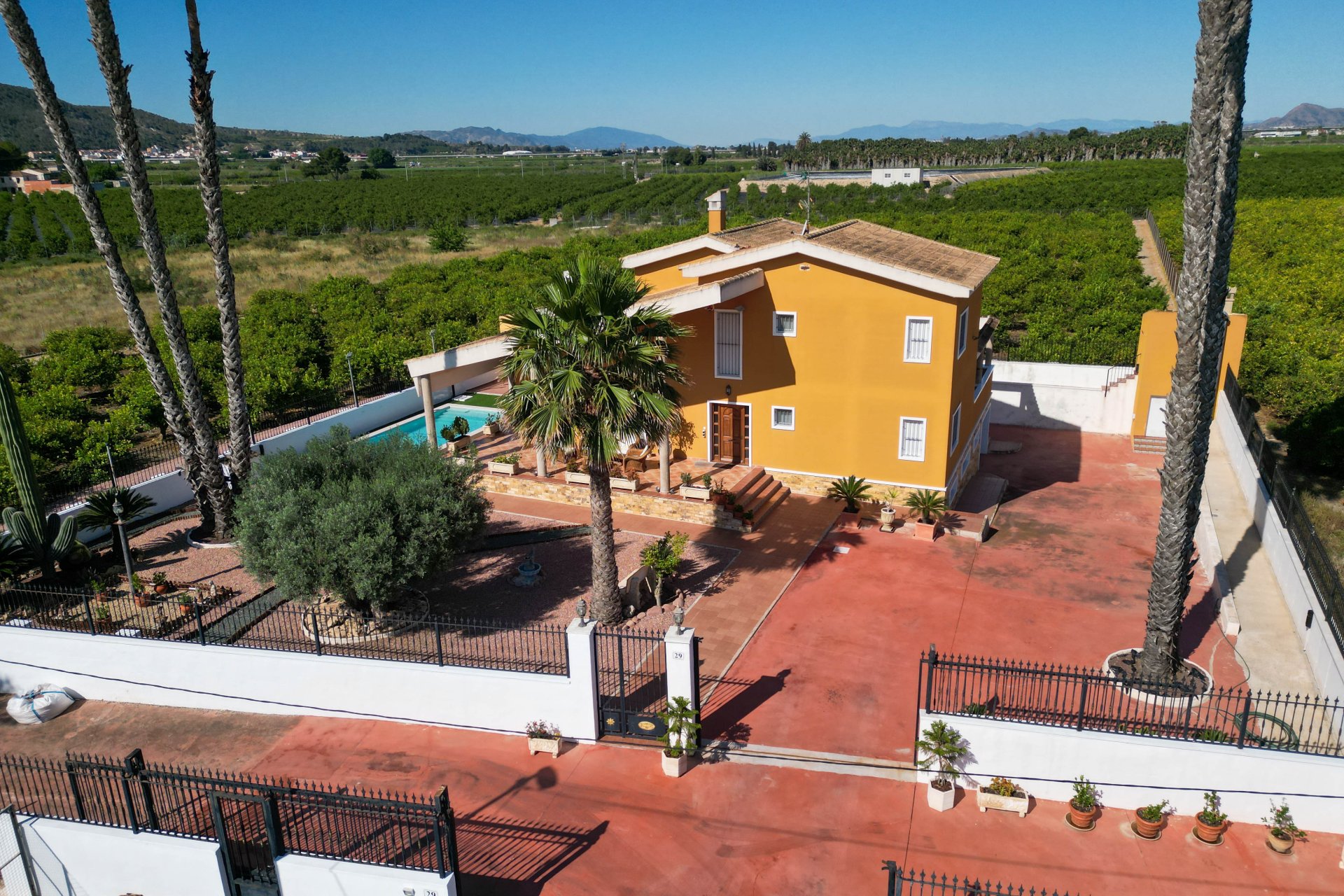 Resale - Villa -
Orihuela