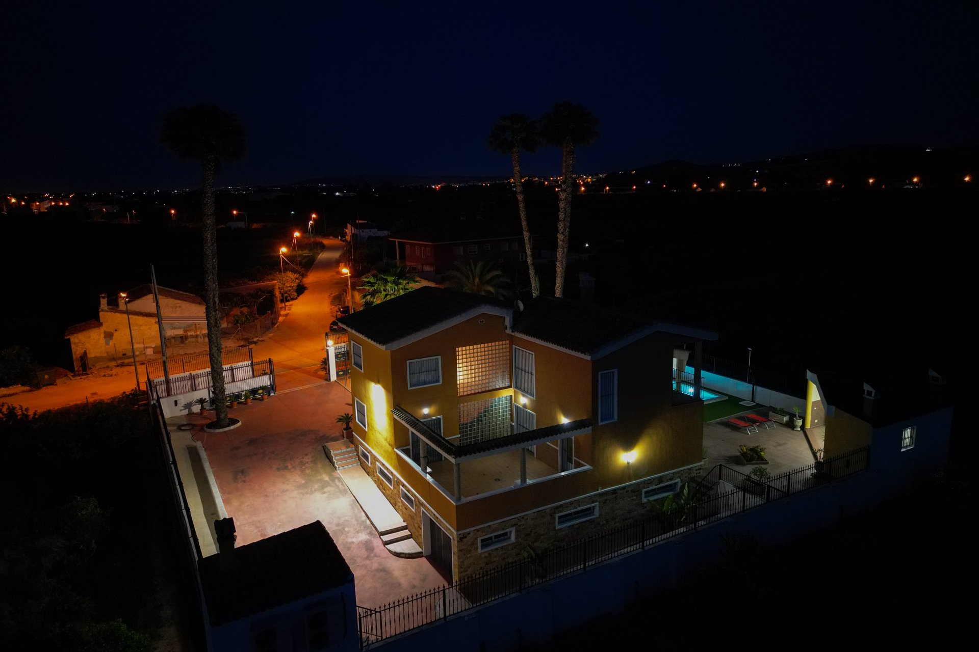 Resale - Villa -
Orihuela