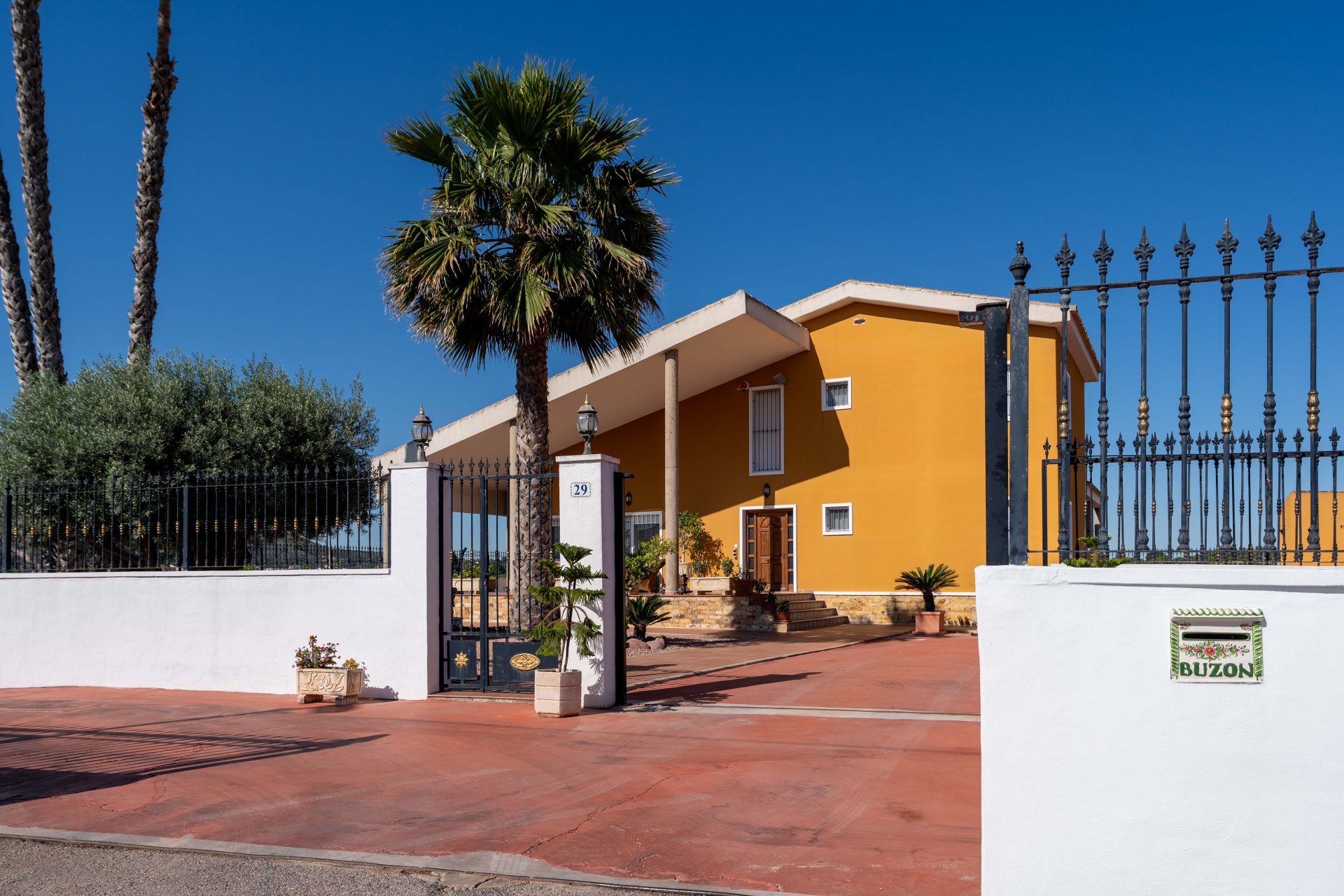 Resale - Villa -
Orihuela