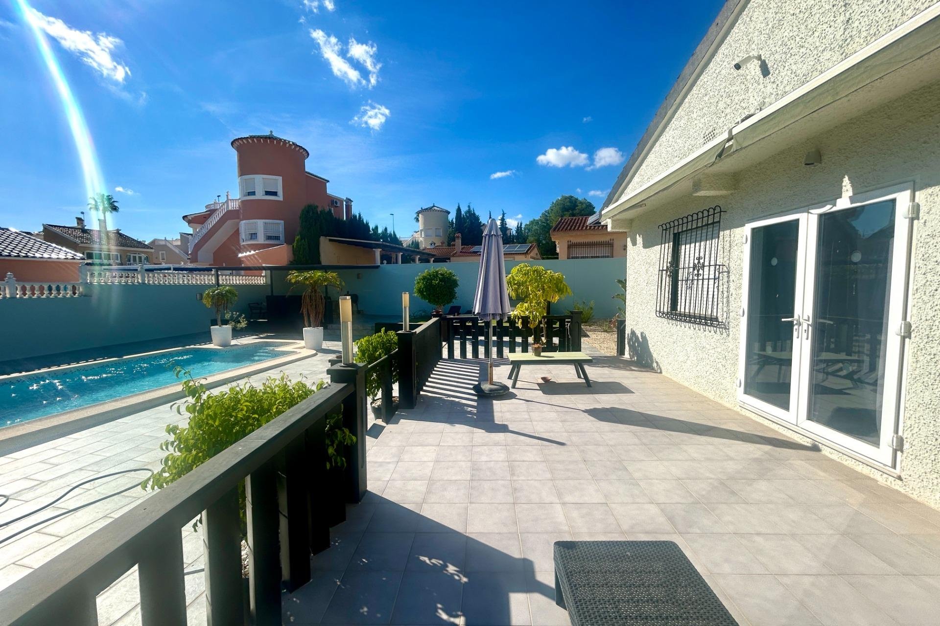 Resale - Villa -
Pilar de la Horadada - Pinar de Campoverde
