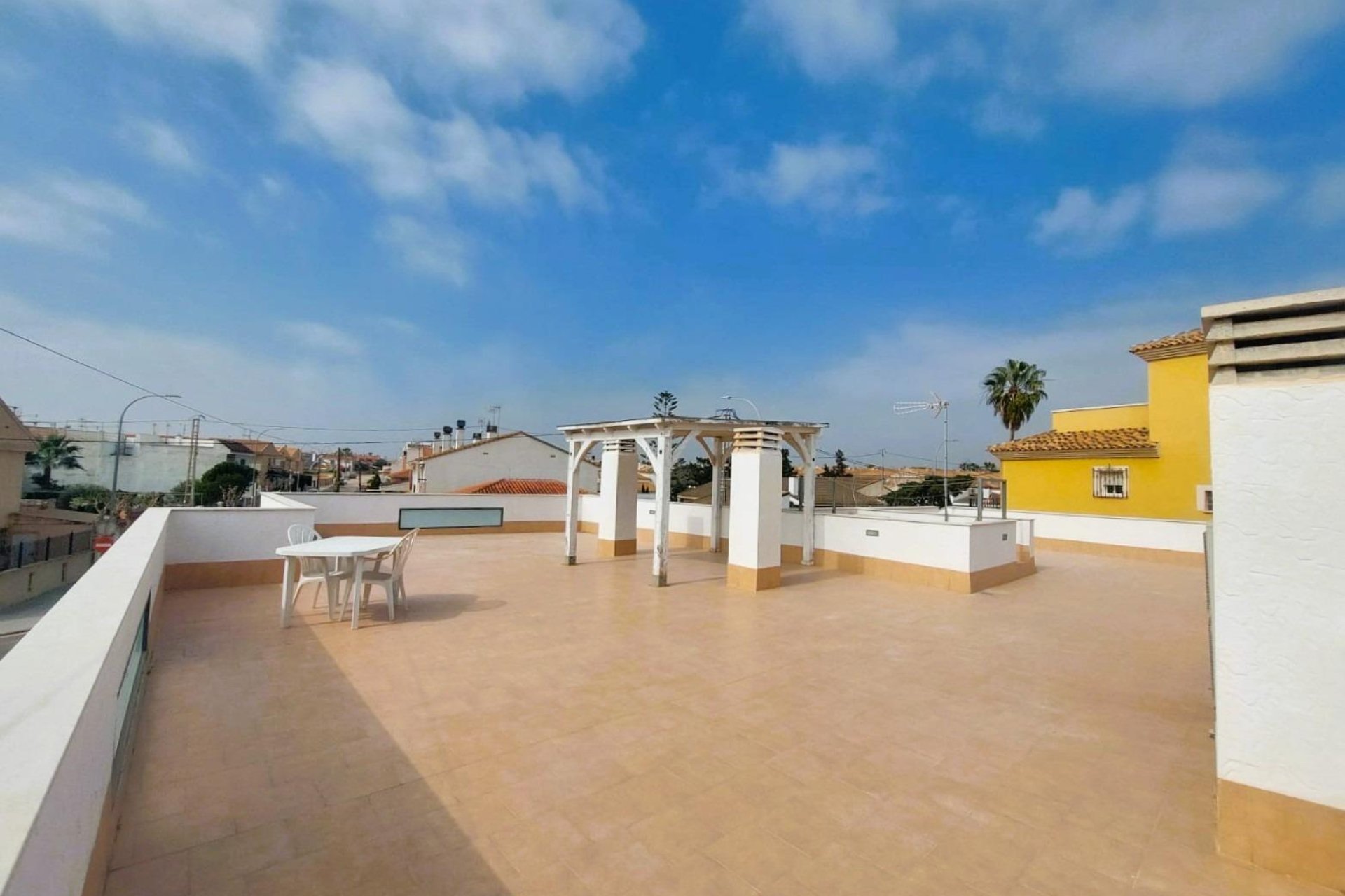 Resale - Villa -
Pilar de la Horadada - Torre De La Horadada