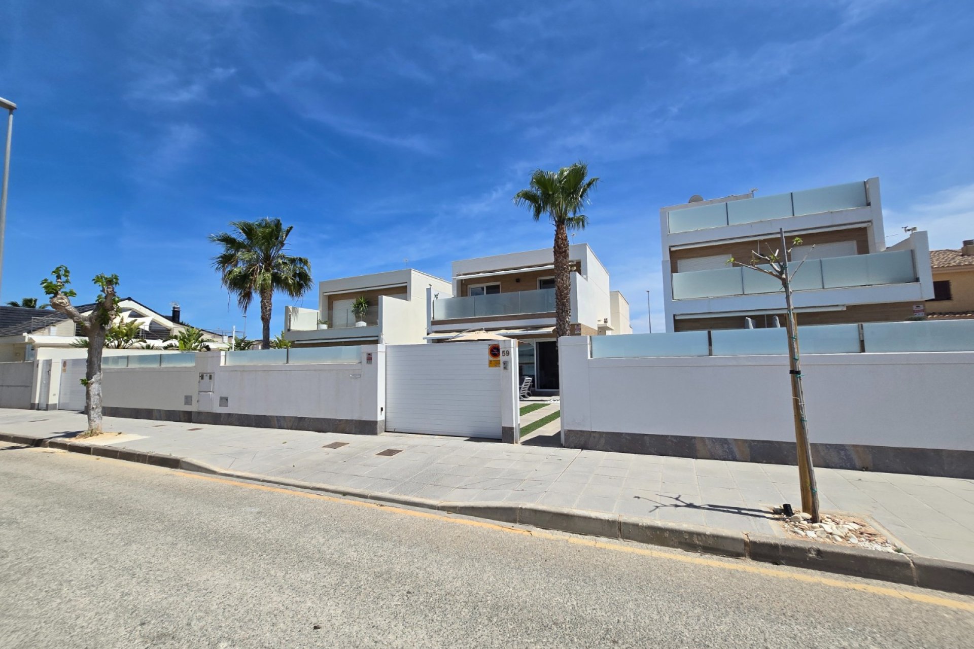 Resale - Villa * -
Pilar de la Horadada *