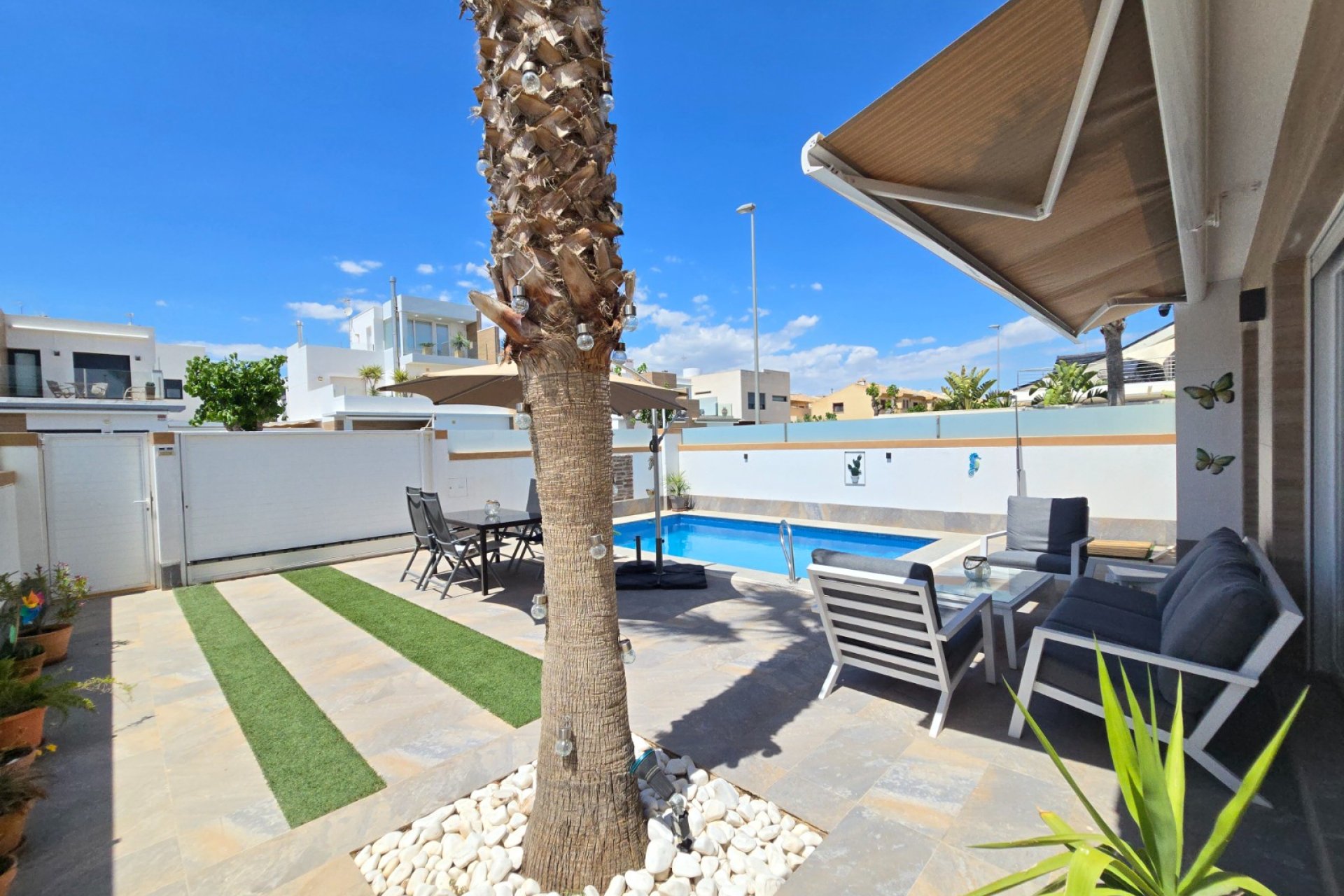 Resale - Villa * -
Pilar de la Horadada *