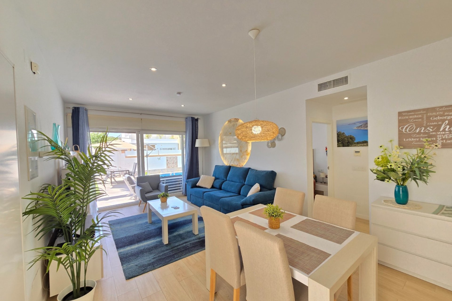 Resale - Villa * -
Pilar de la Horadada *