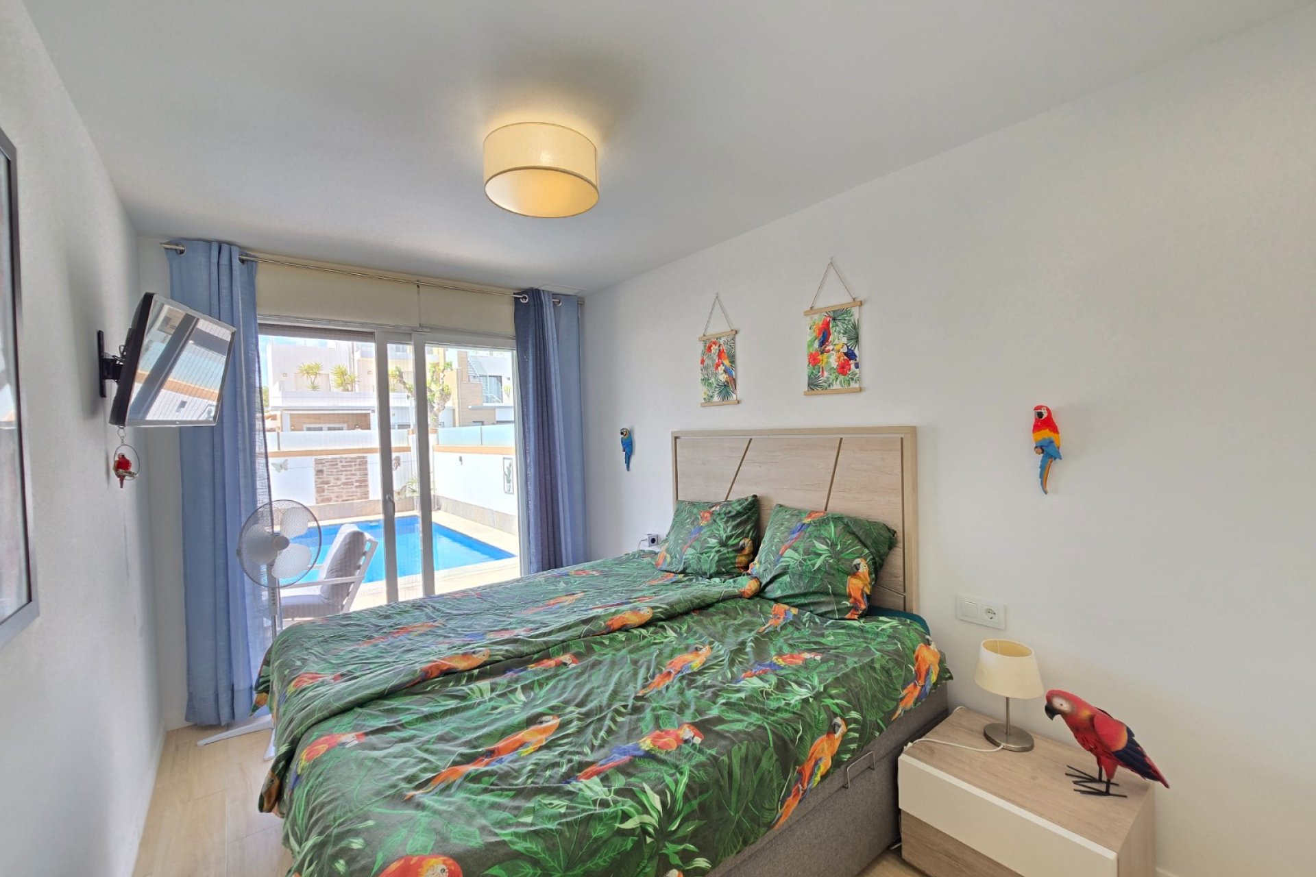 Resale - Villa * -
Pilar de la Horadada *