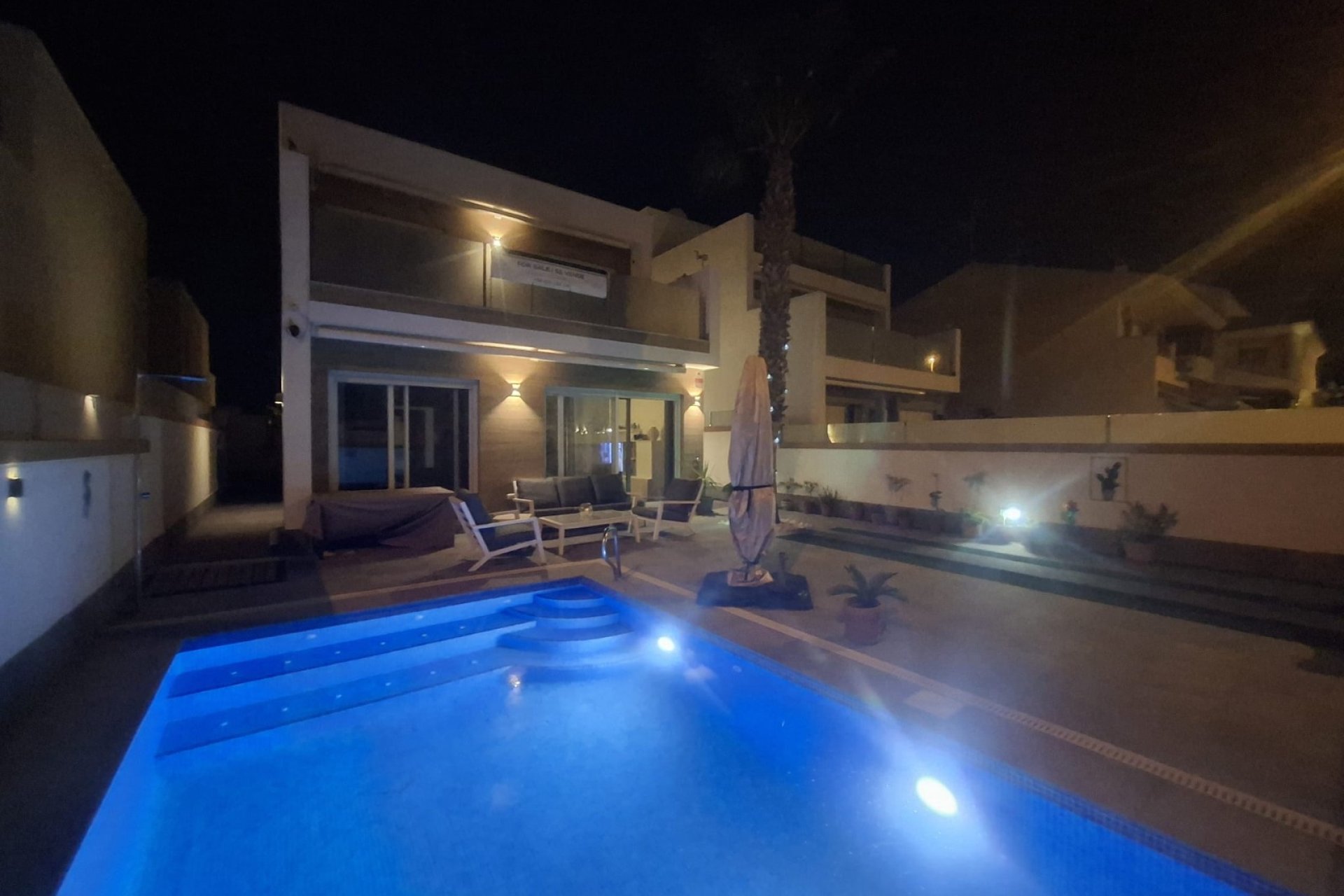 Resale - Villa * -
Pilar de la Horadada *