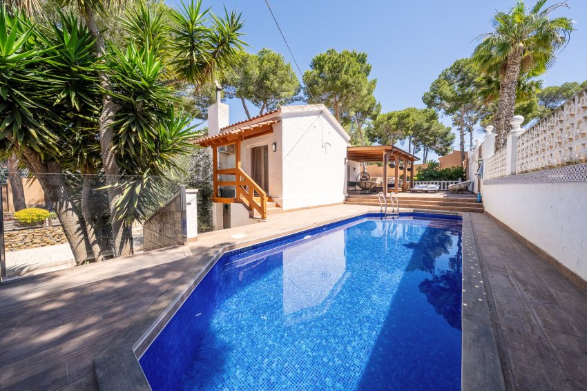 Resale - Villa -
Pinar de Campoverde
