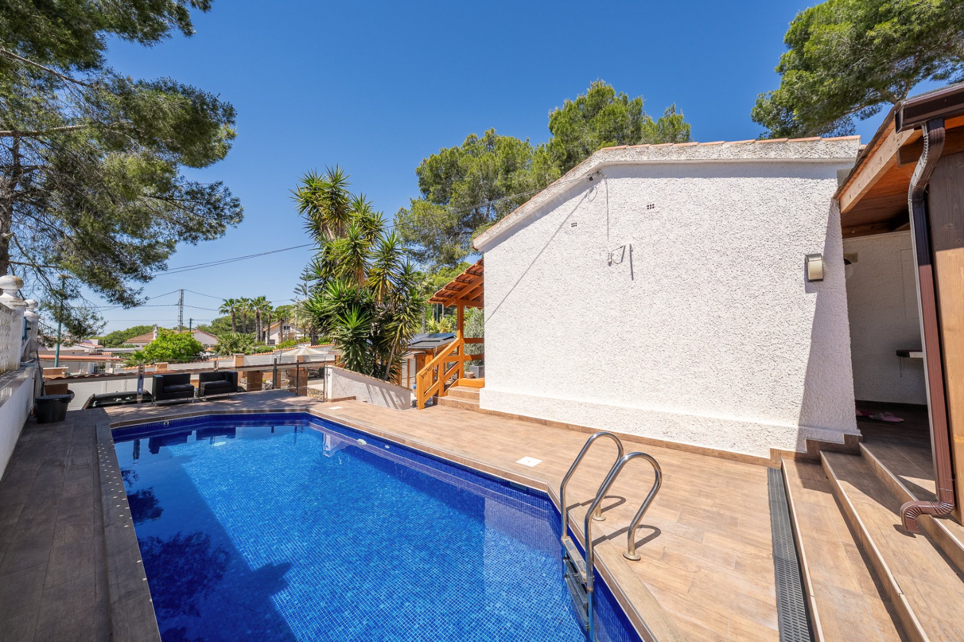 Resale - Villa -
Pinar de Campoverde