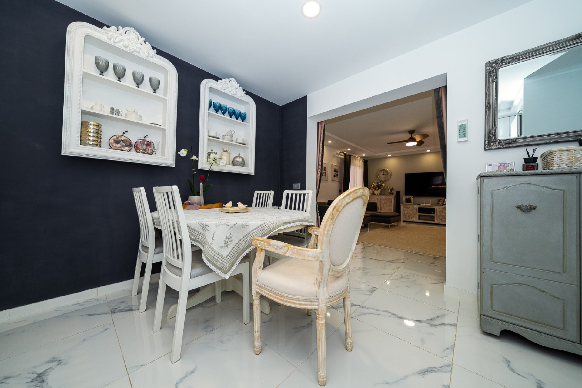 Resale - Villa -
Pinar de Campoverde