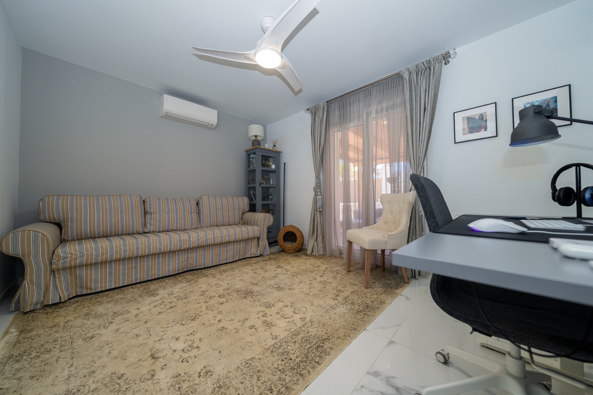 Resale - Villa -
Pinar de Campoverde