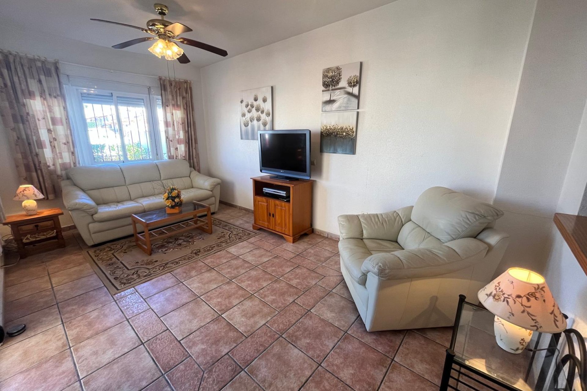 Resale - Villa -
Playa Flamenca - Orihuela Costa