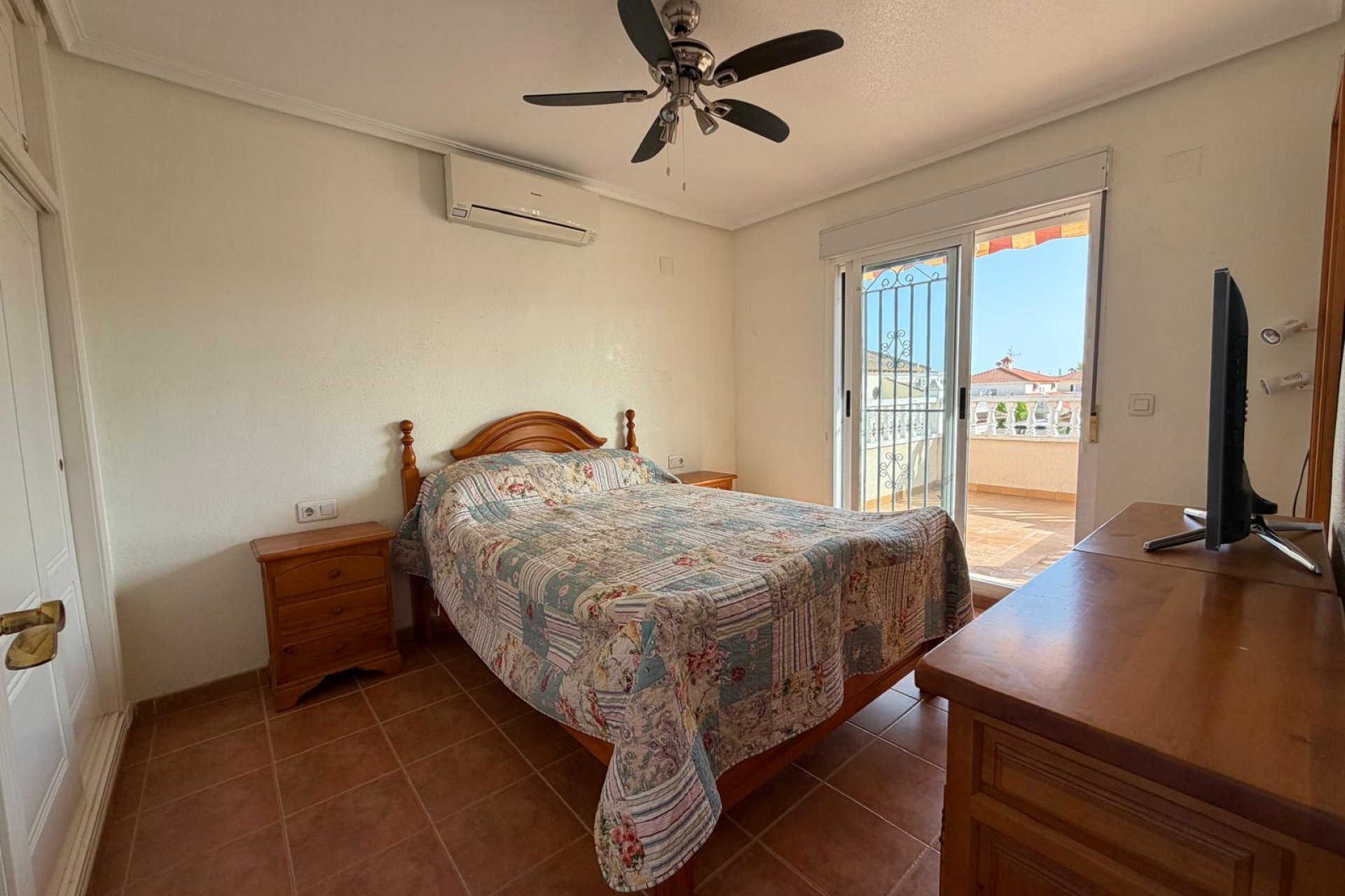 Resale - Villa -
Playa Flamenca - Orihuela Costa