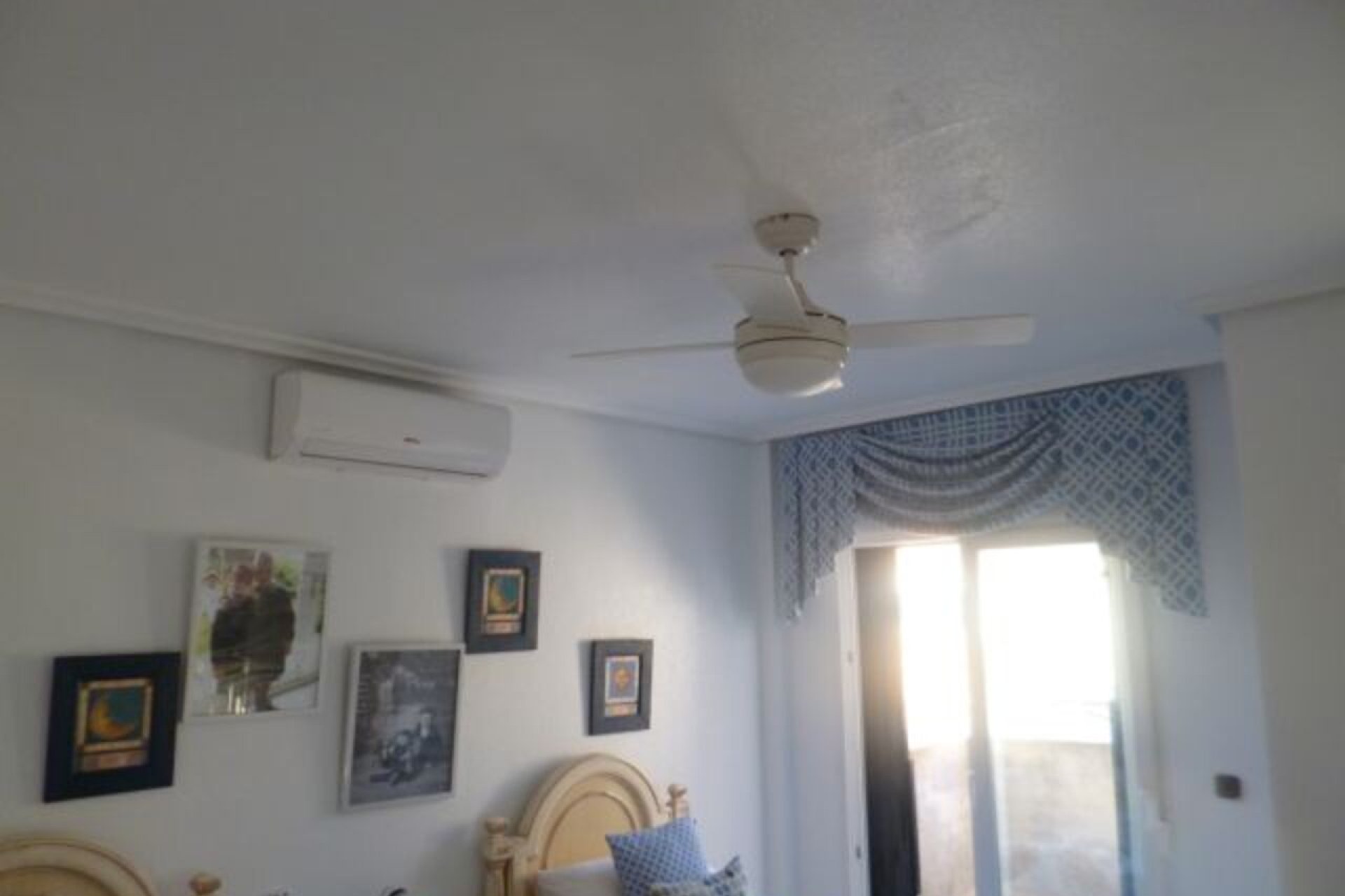 Resale - Villa -
Playa Flamenca