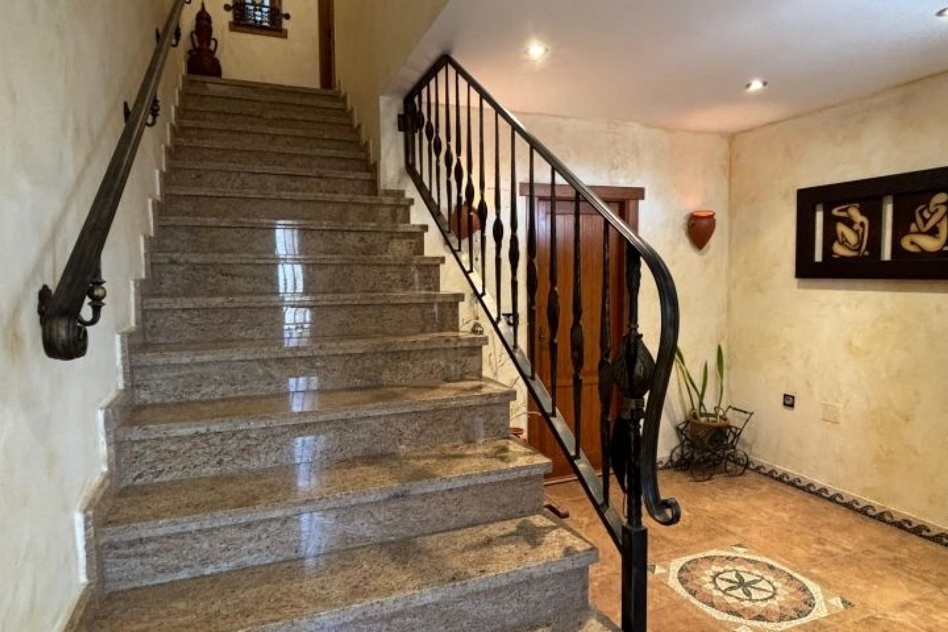 Resale - Villa -
Redován