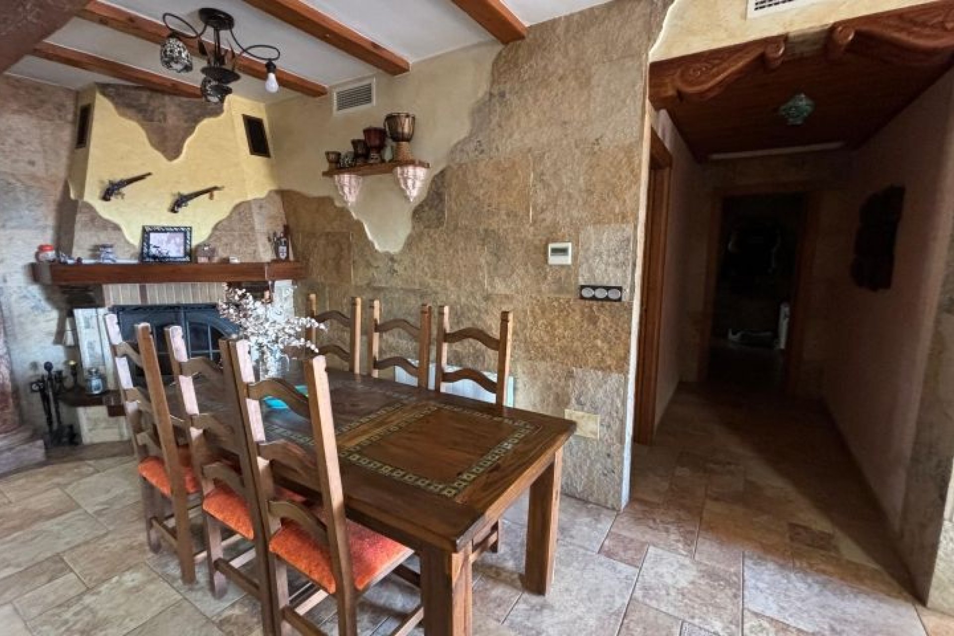 Resale - Villa -
Redován