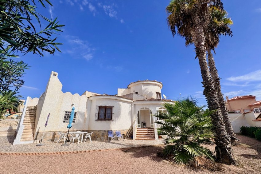 Resale - Villa -
Rojales - Ciudad Quesada