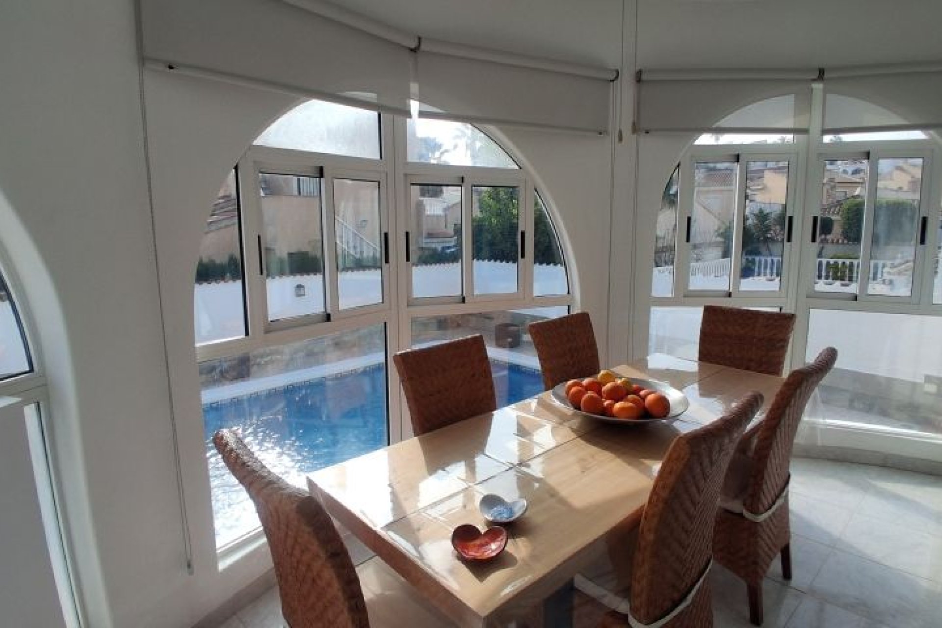 Resale - Villa -
Rojales