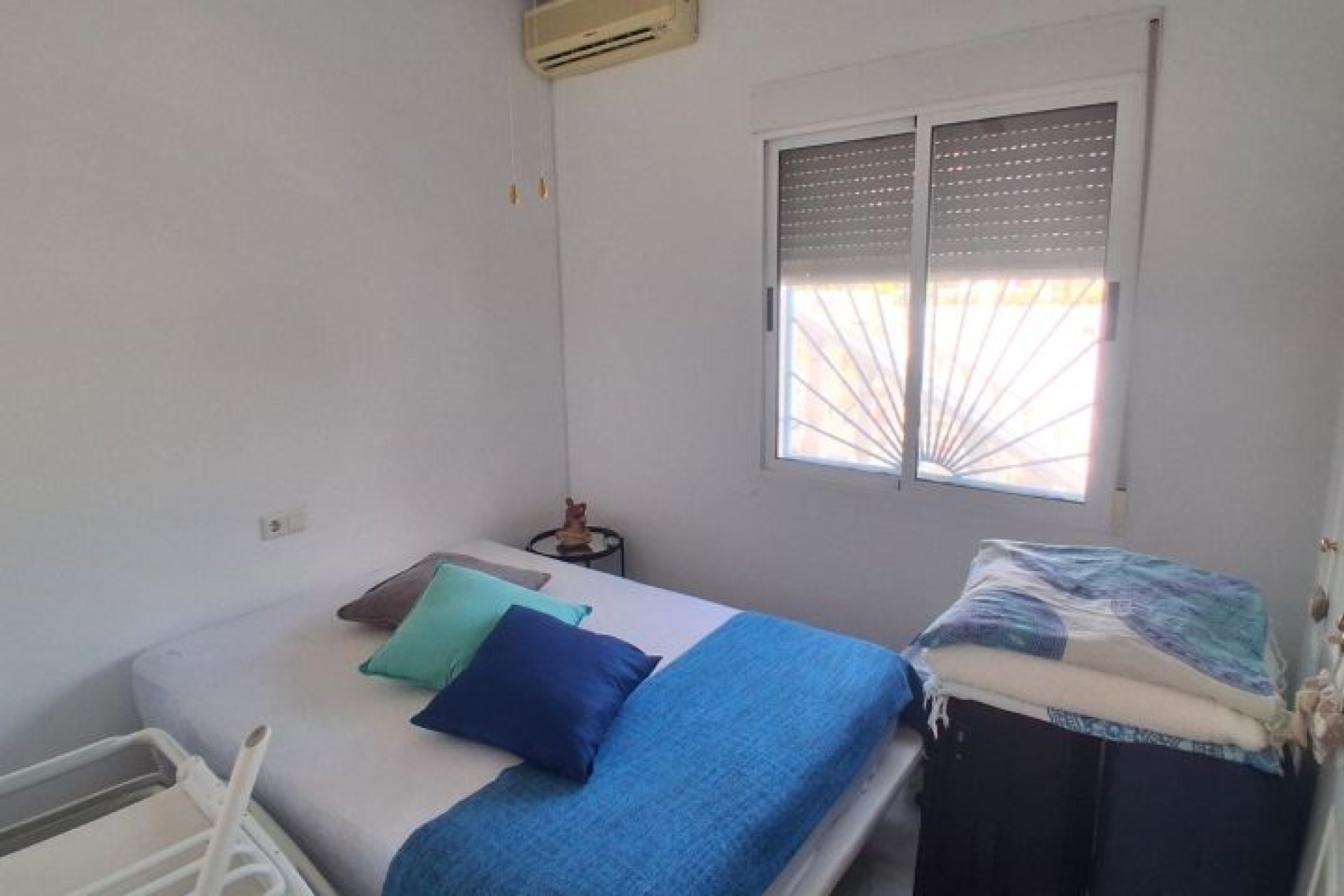 Resale - Villa -
Rojales