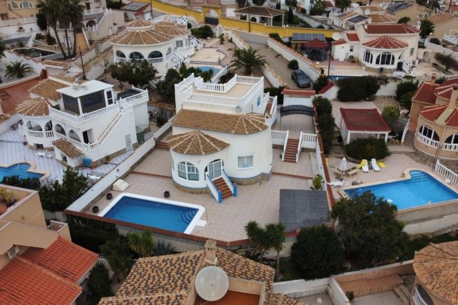 Resale - Villa -
Rojales