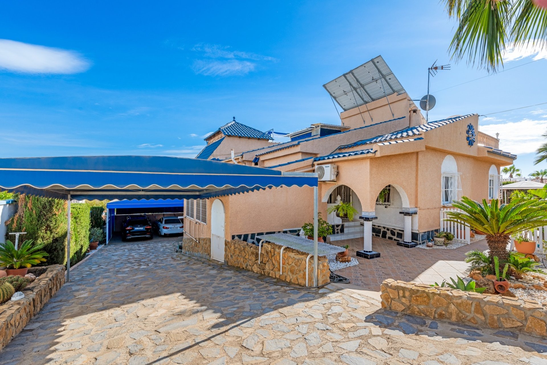 Resale - Villa -
San Fulgencio - La Marina