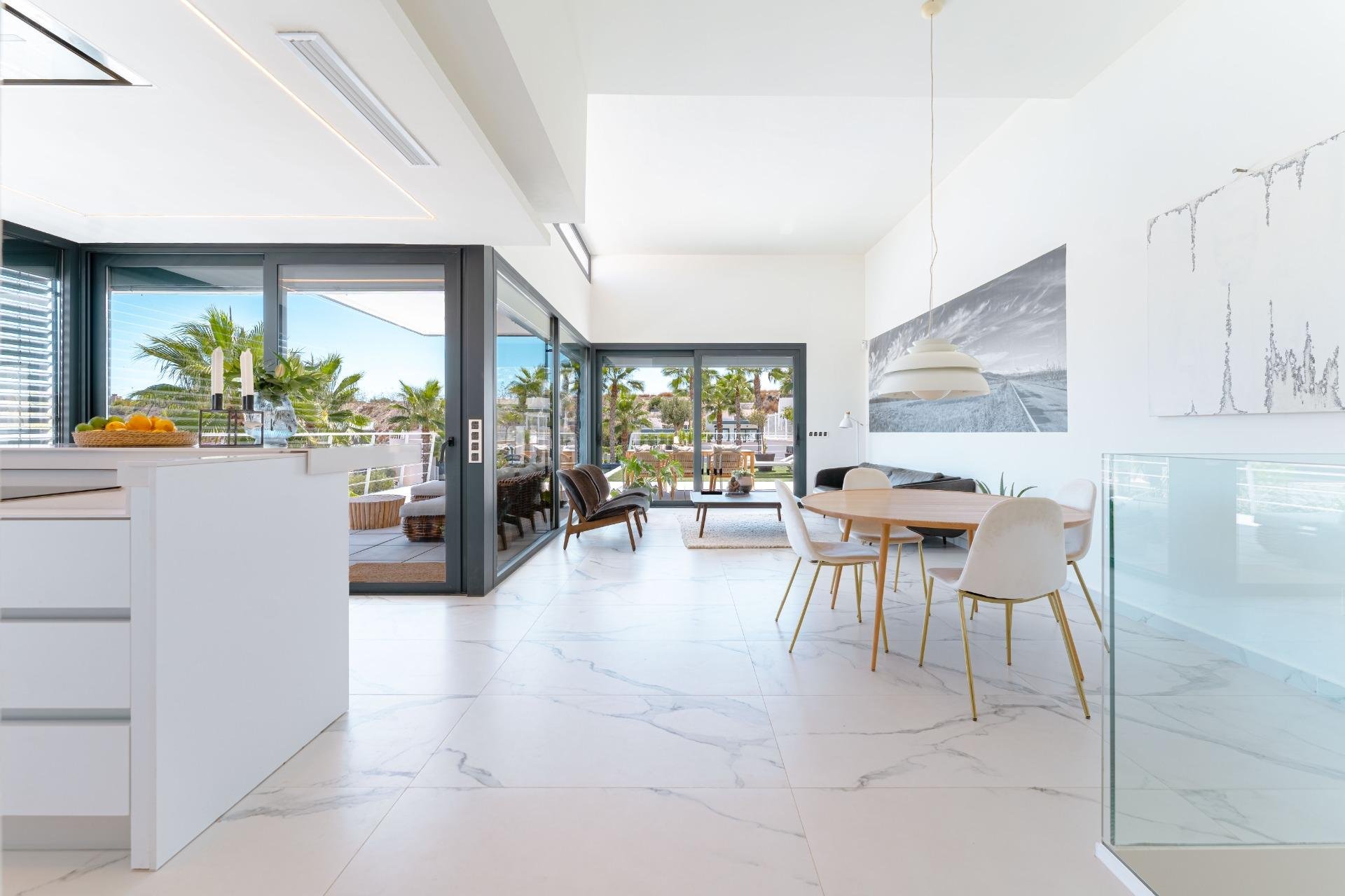 Resale - Villa -
San Miguel - Costa blanca sur