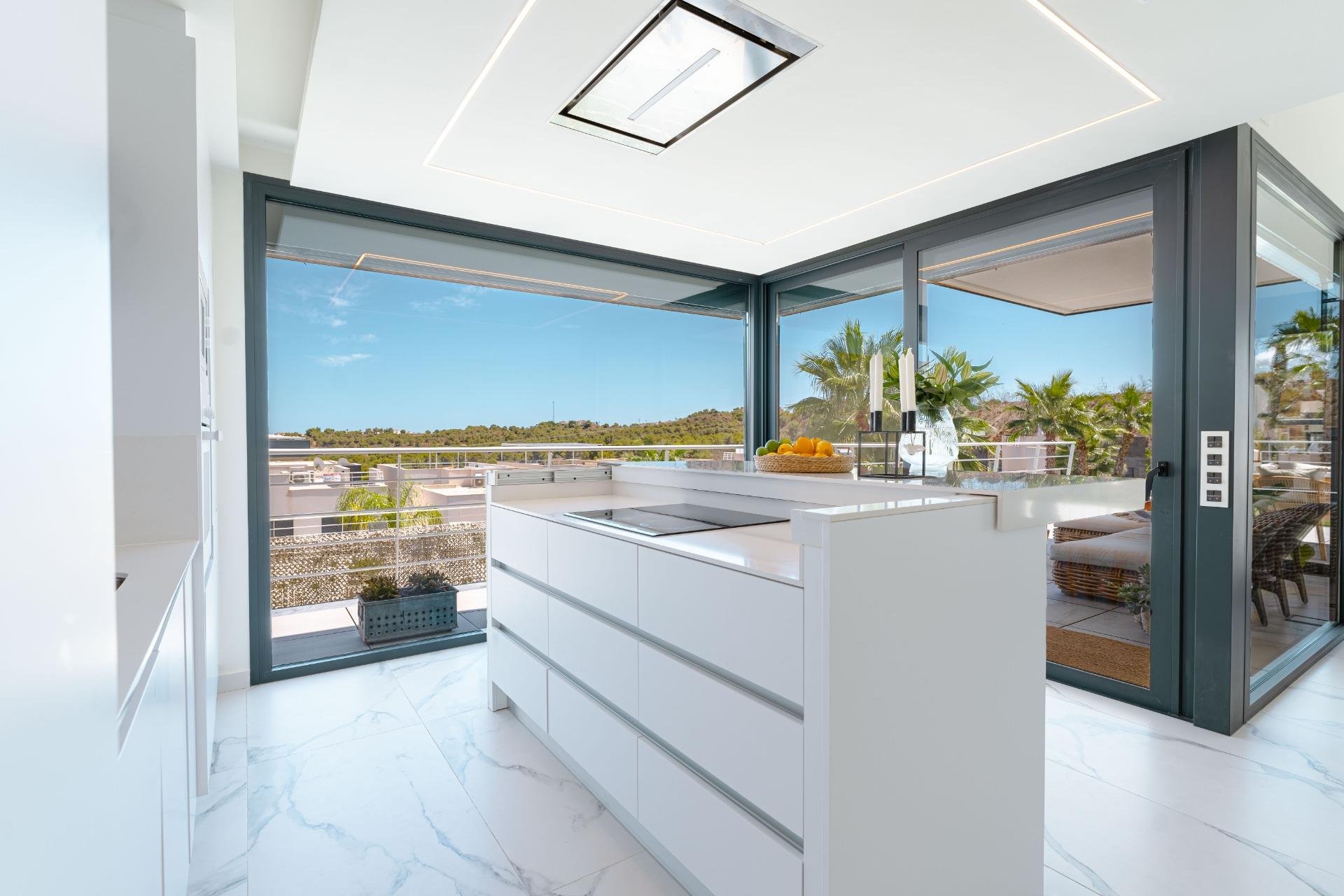 Resale - Villa -
San Miguel - Costa blanca sur