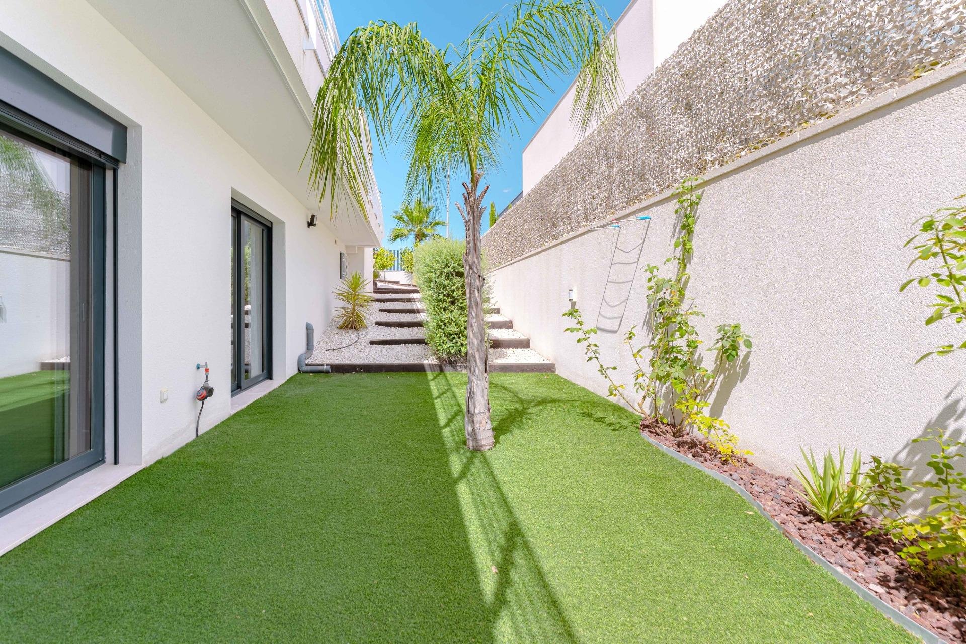 Resale - Villa -
San Miguel - Costa blanca sur