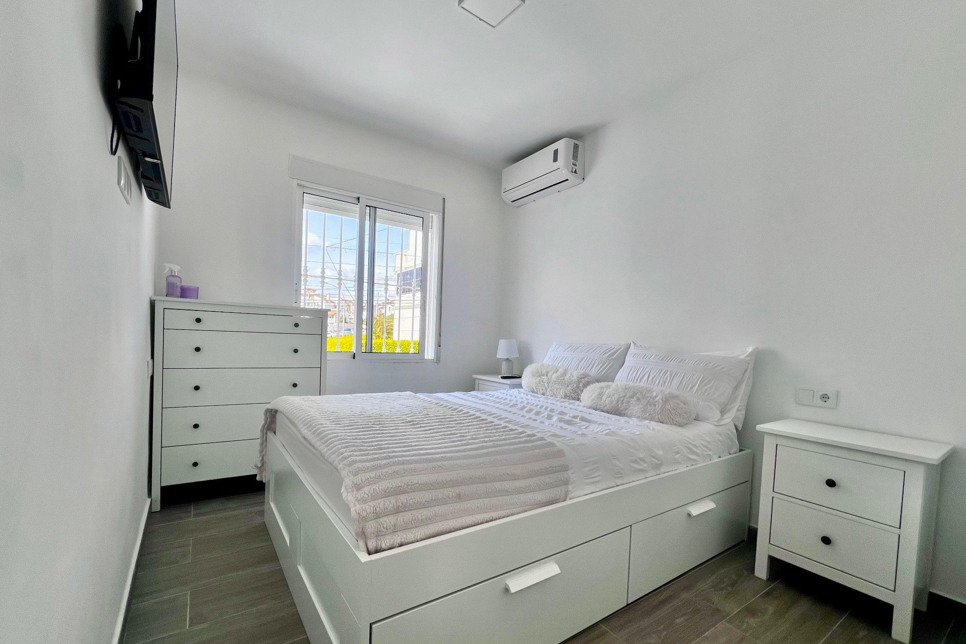 Resale - Villa -
San Miguel - Las filipinas