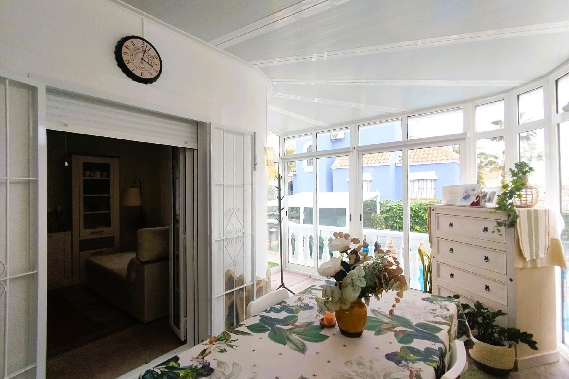 Resale - Villa -
San Miguel - Las filipinas