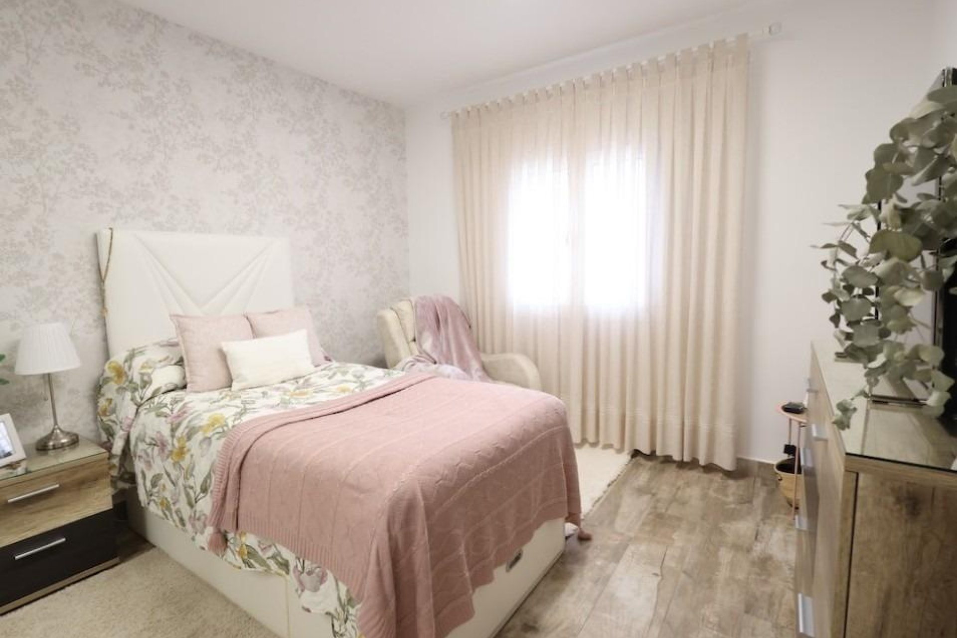 Resale - Villa -
San Miguel - Las filipinas