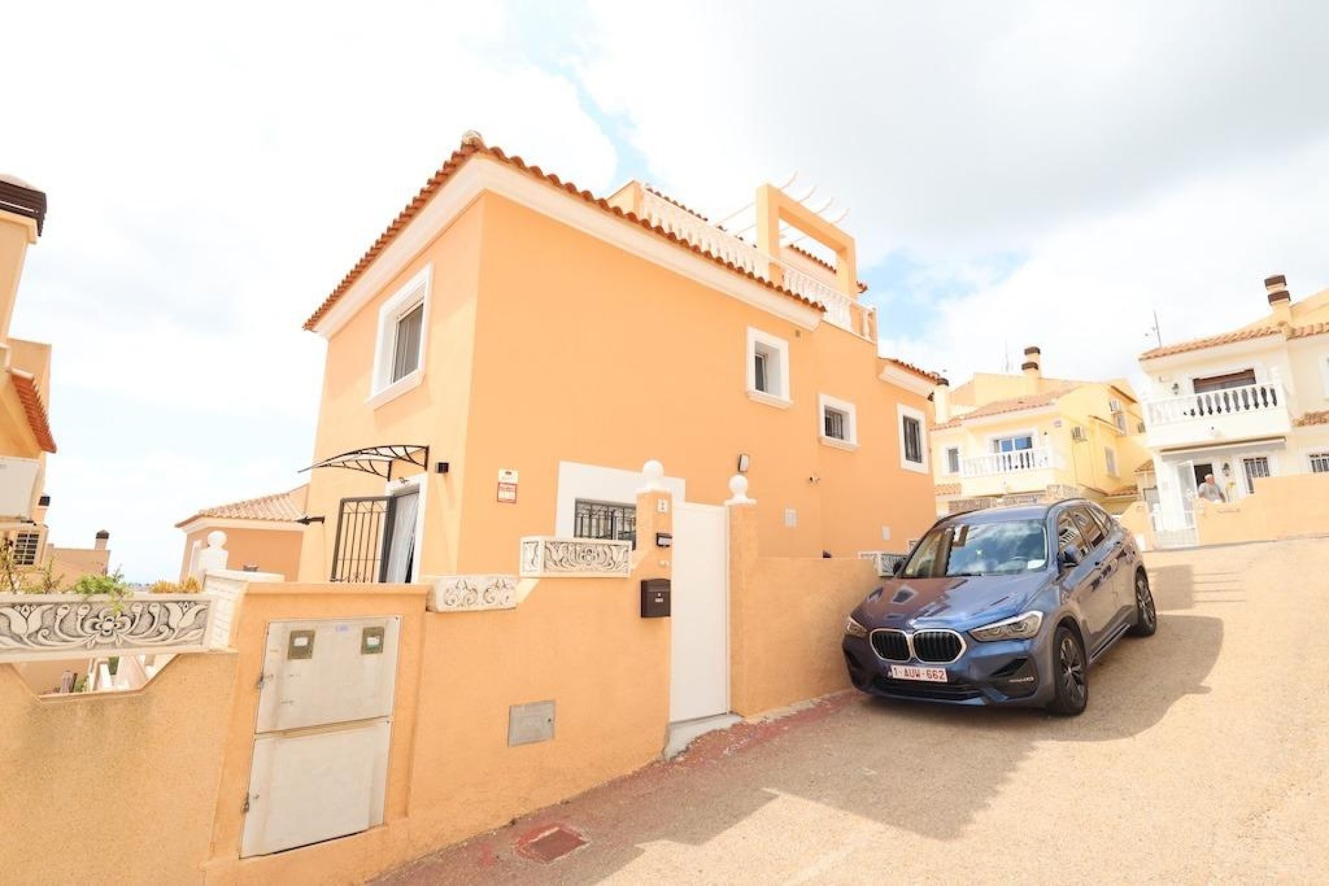 Resale - Villa -
San Miguel - Las filipinas