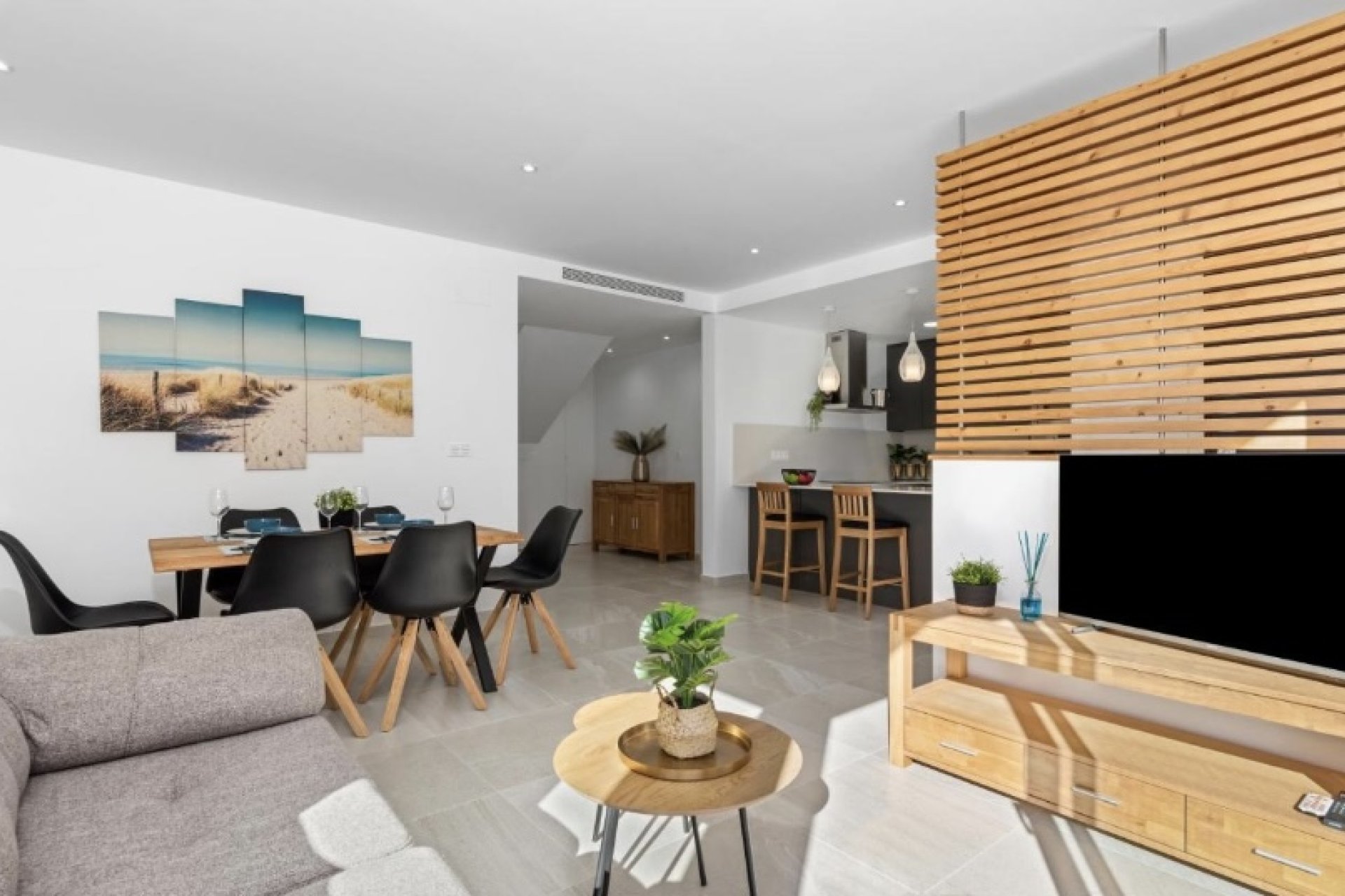 Resale - Villa -
San Miguel - San Miguel de Salinas