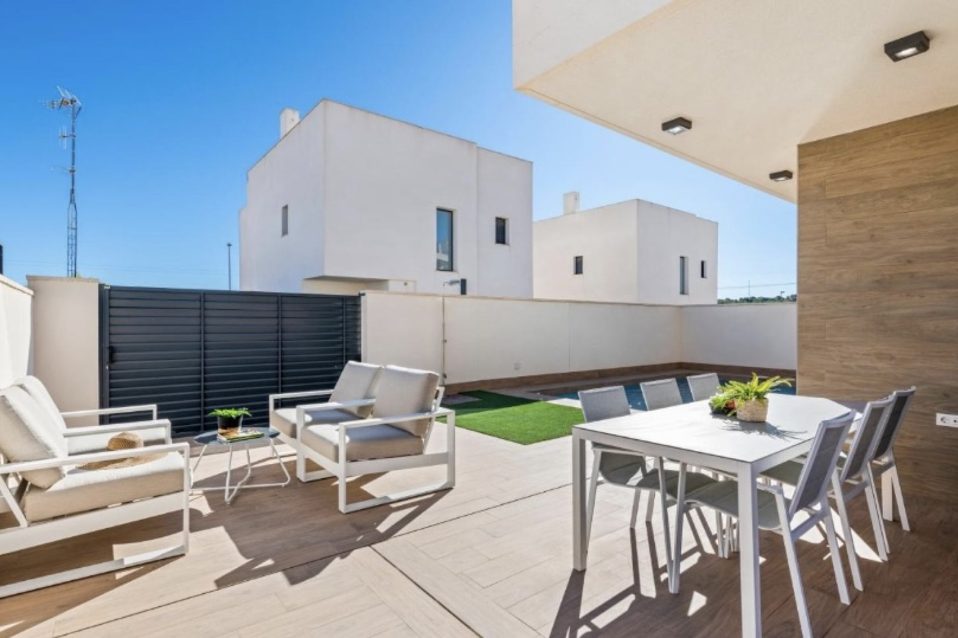 Resale - Villa -
San Miguel - San Miguel de Salinas