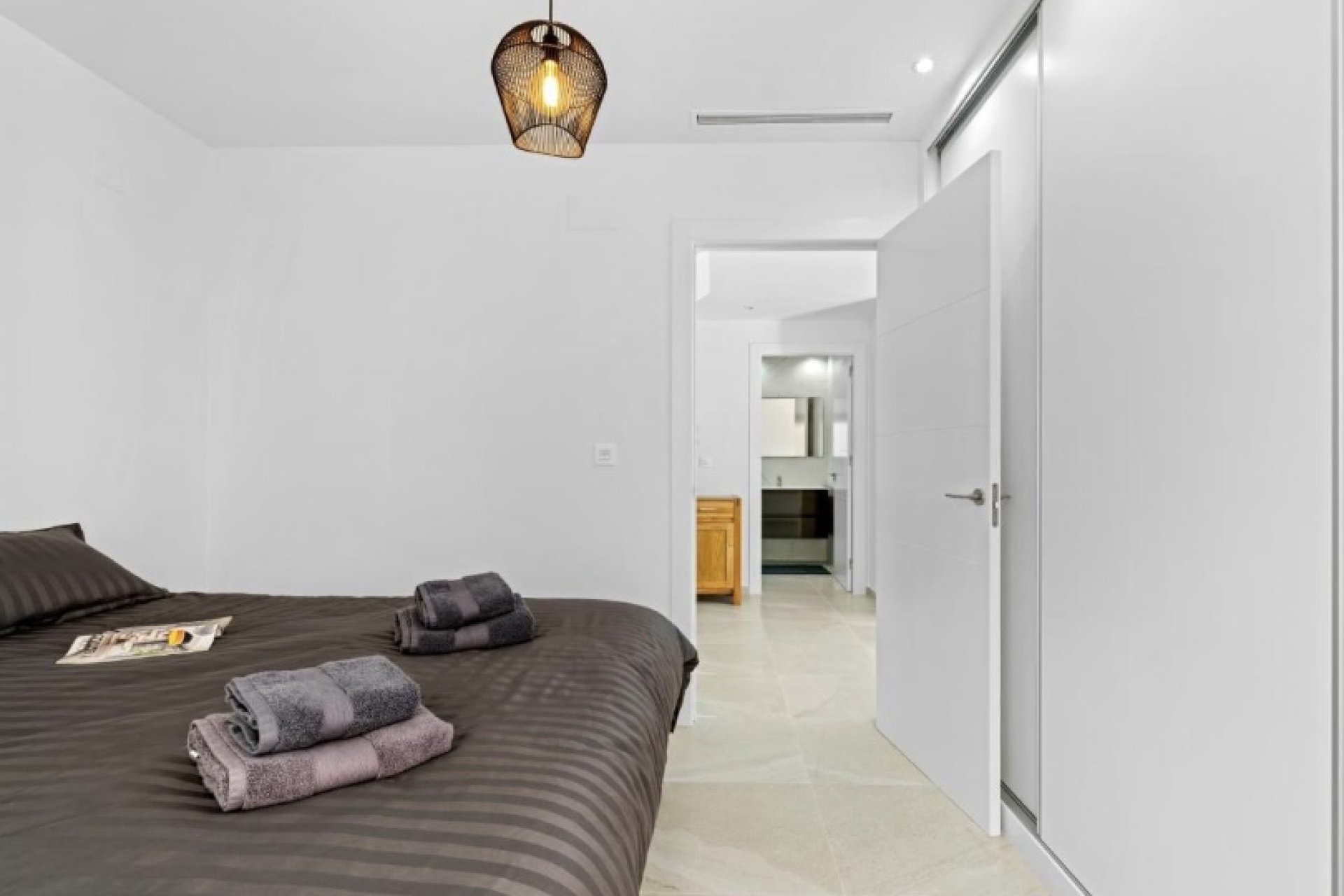 Resale - Villa -
San Miguel - San Miguel de Salinas