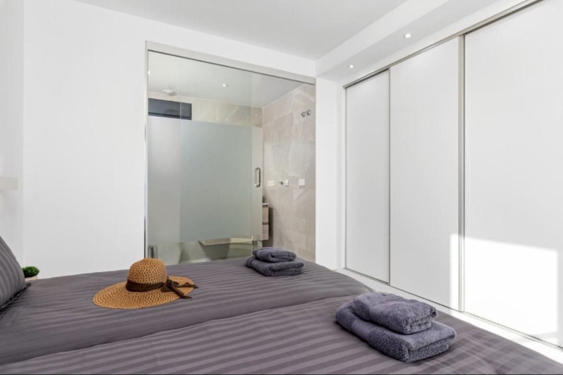 Resale - Villa -
San Miguel - San Miguel de Salinas