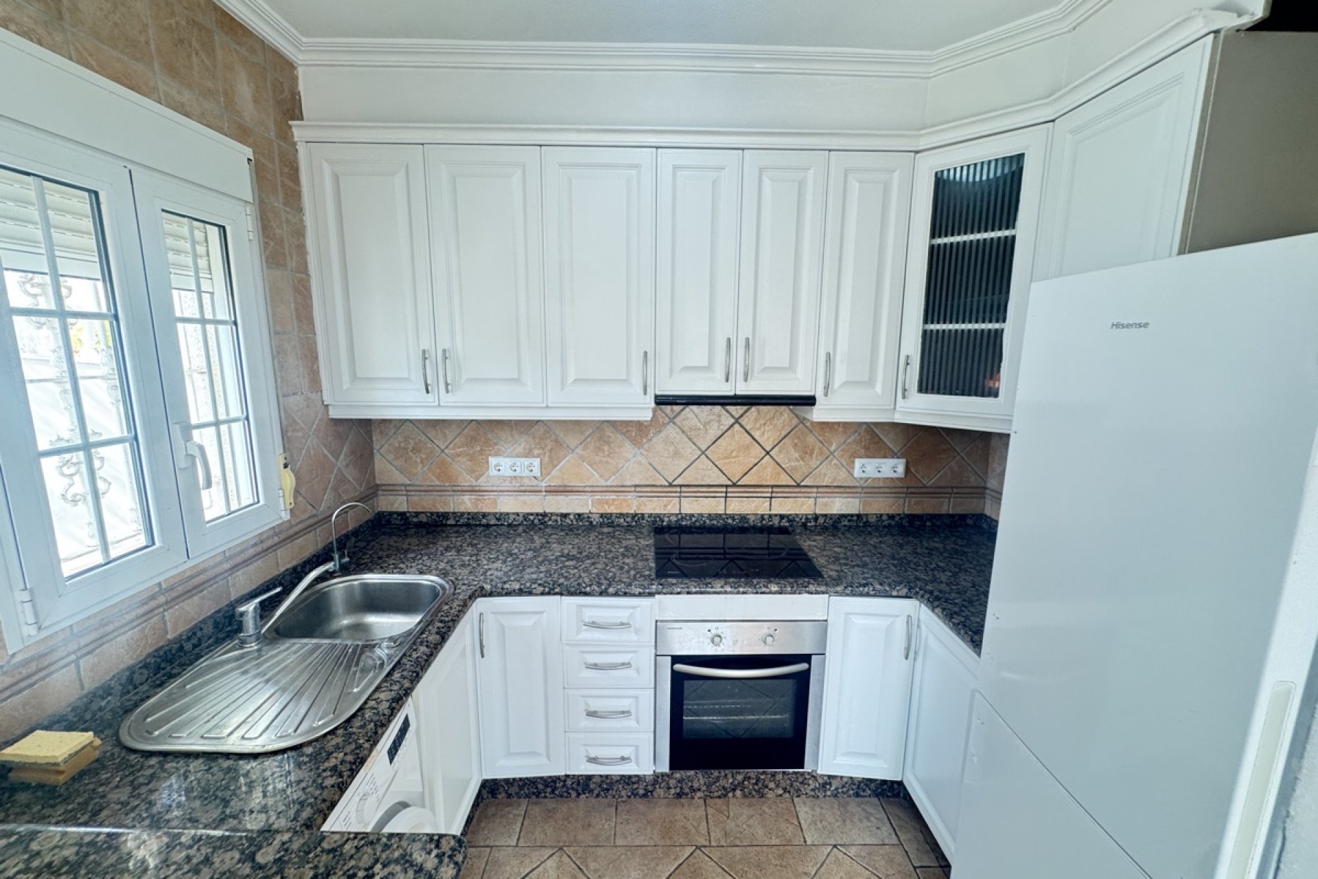 Resale - Villa -
San Miguel - San Miguel de Salinas