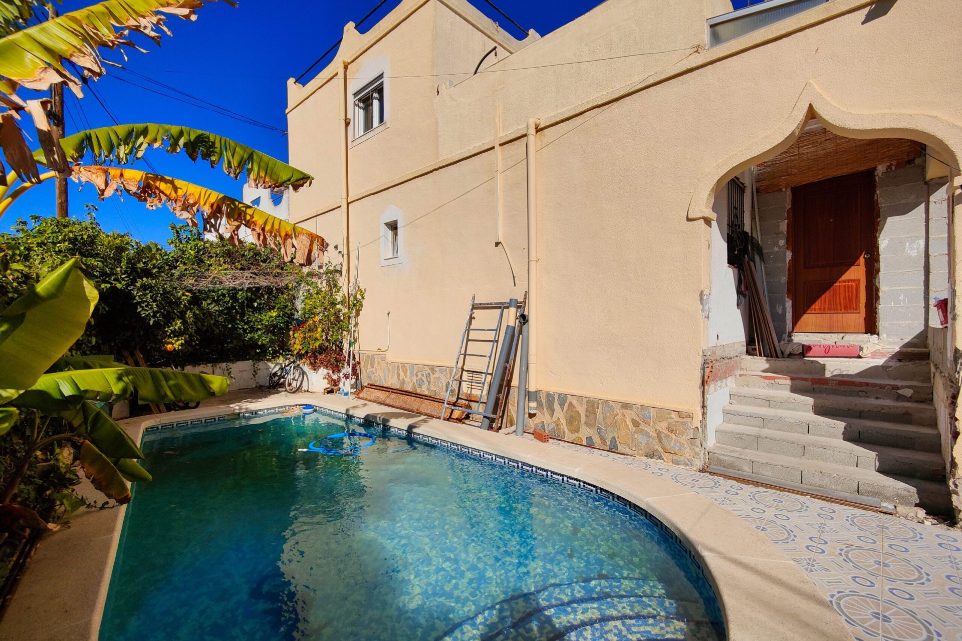 Resale - Villa -
San Miguel - San Miguel de Salinas