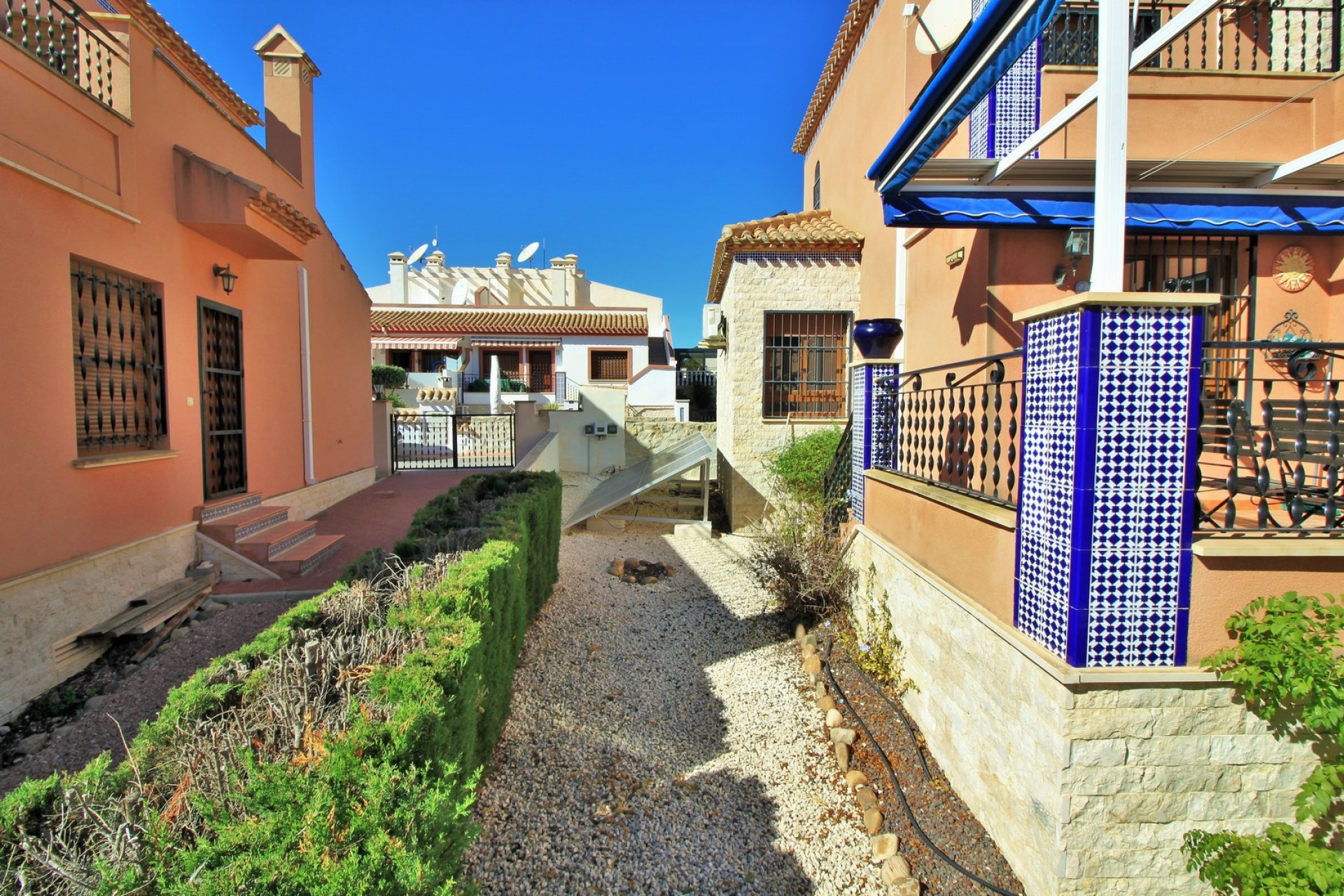 Resale - Villa -
San Miguel - San Miguel de Salinas