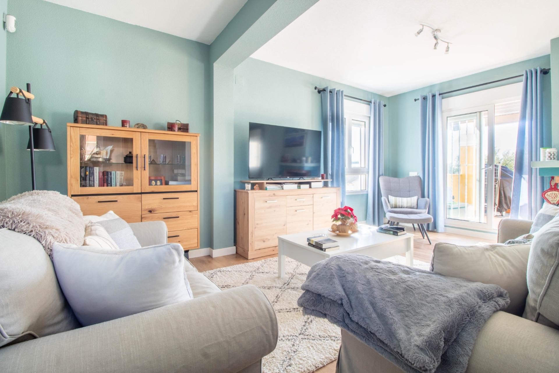 Resale - Villa -
San Miguel - Villamartín