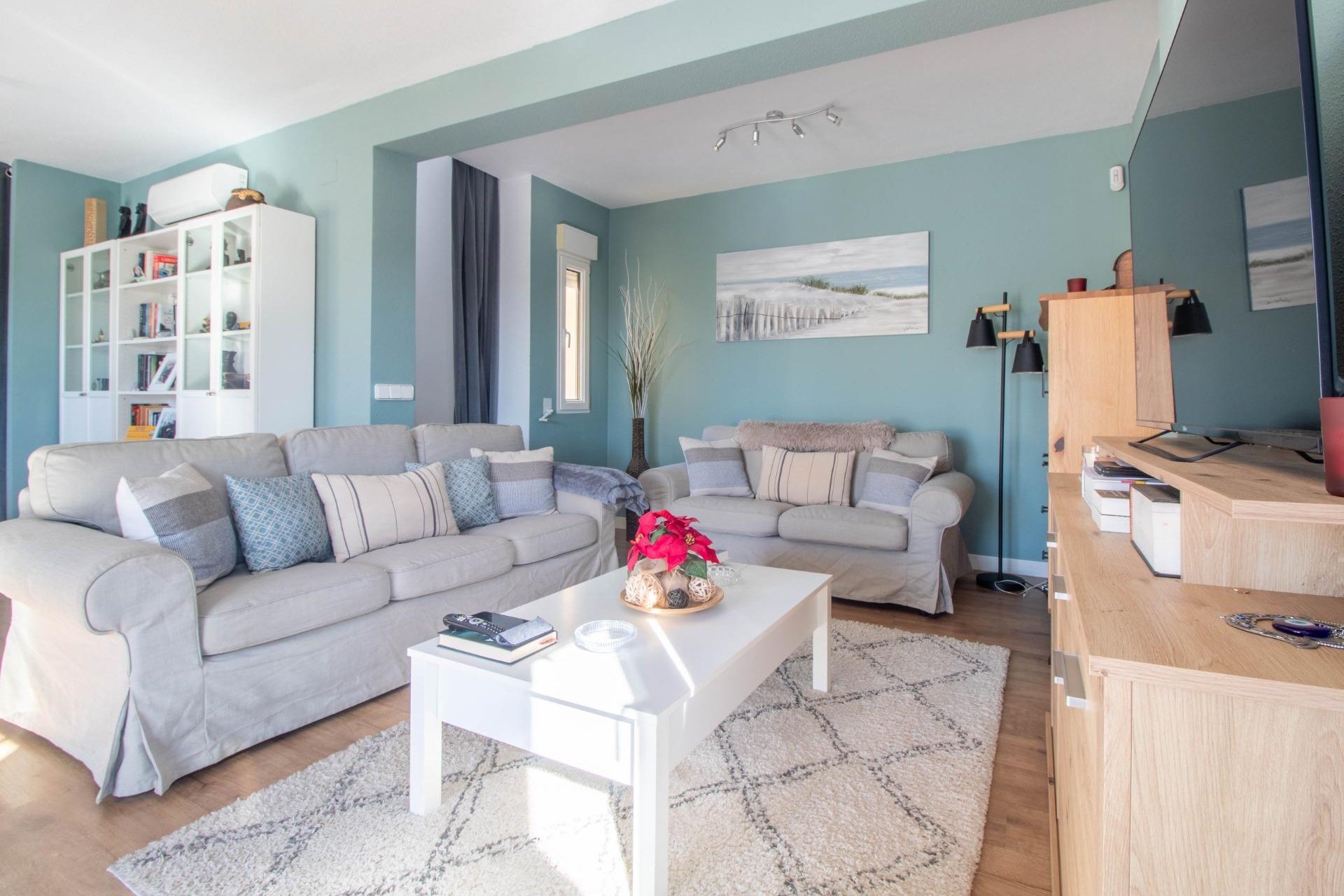 Resale - Villa -
San Miguel - Villamartín