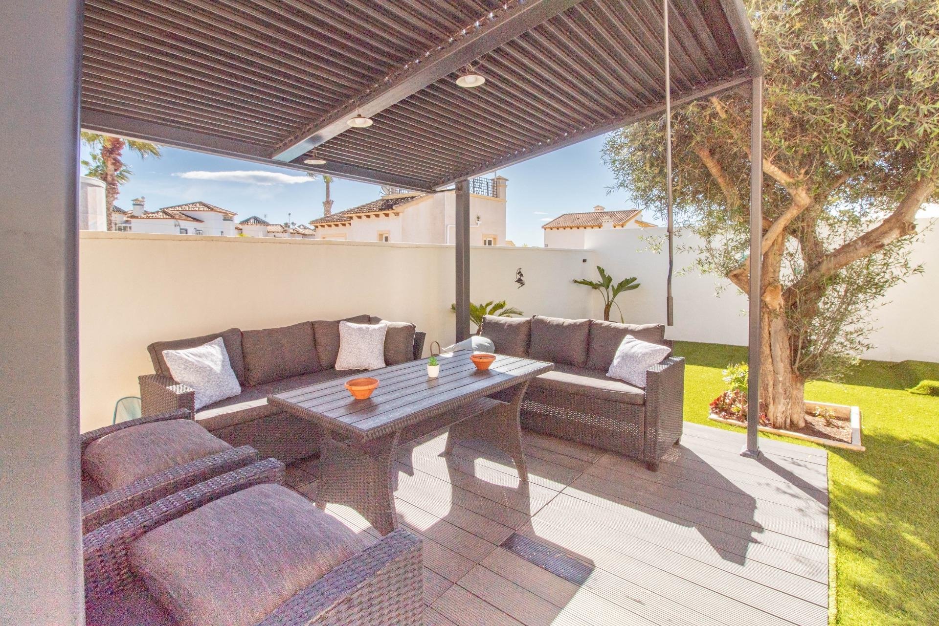 Resale - Villa -
San Miguel - Villamartín