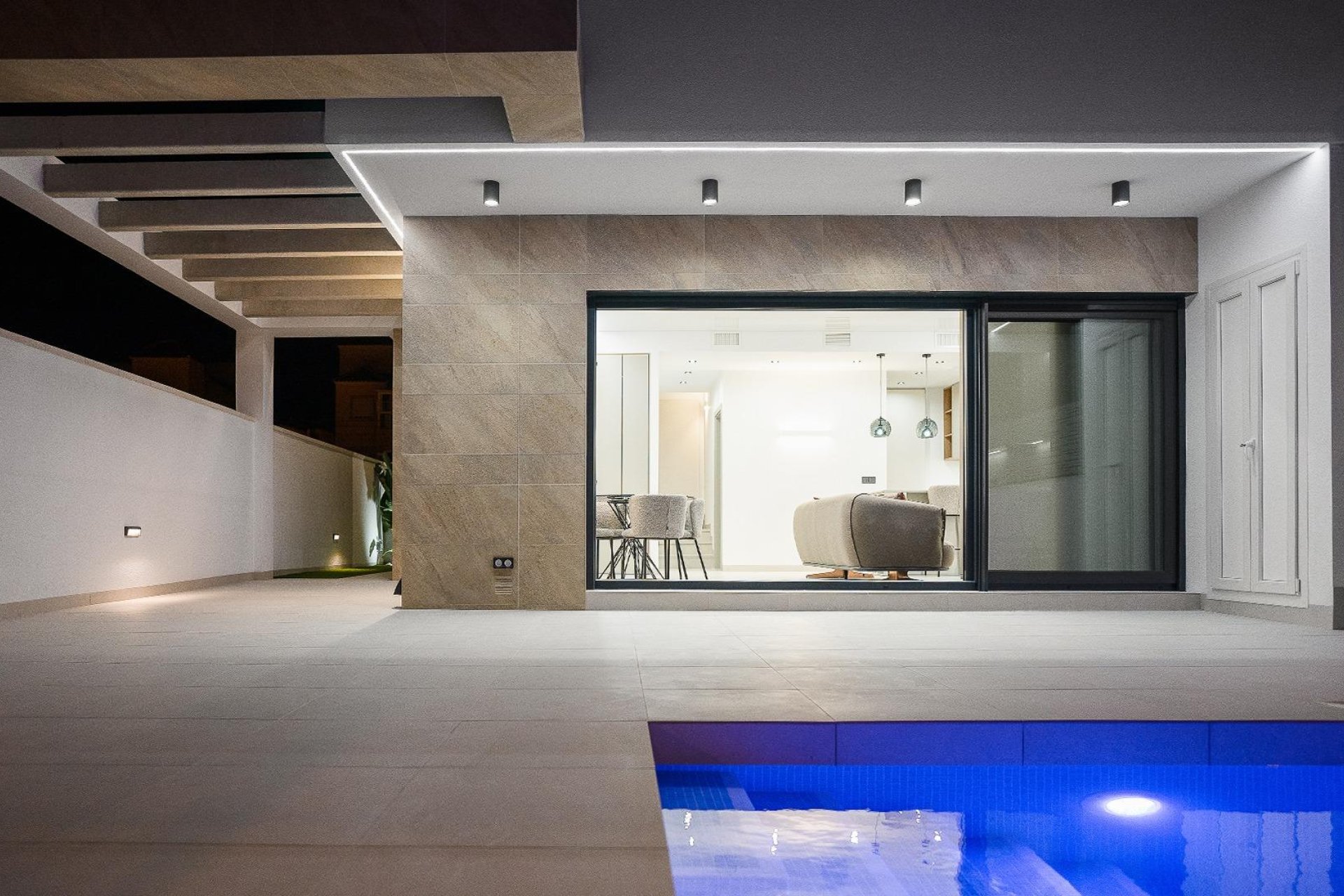 Resale - Villa -
San Miguel - Villamartín