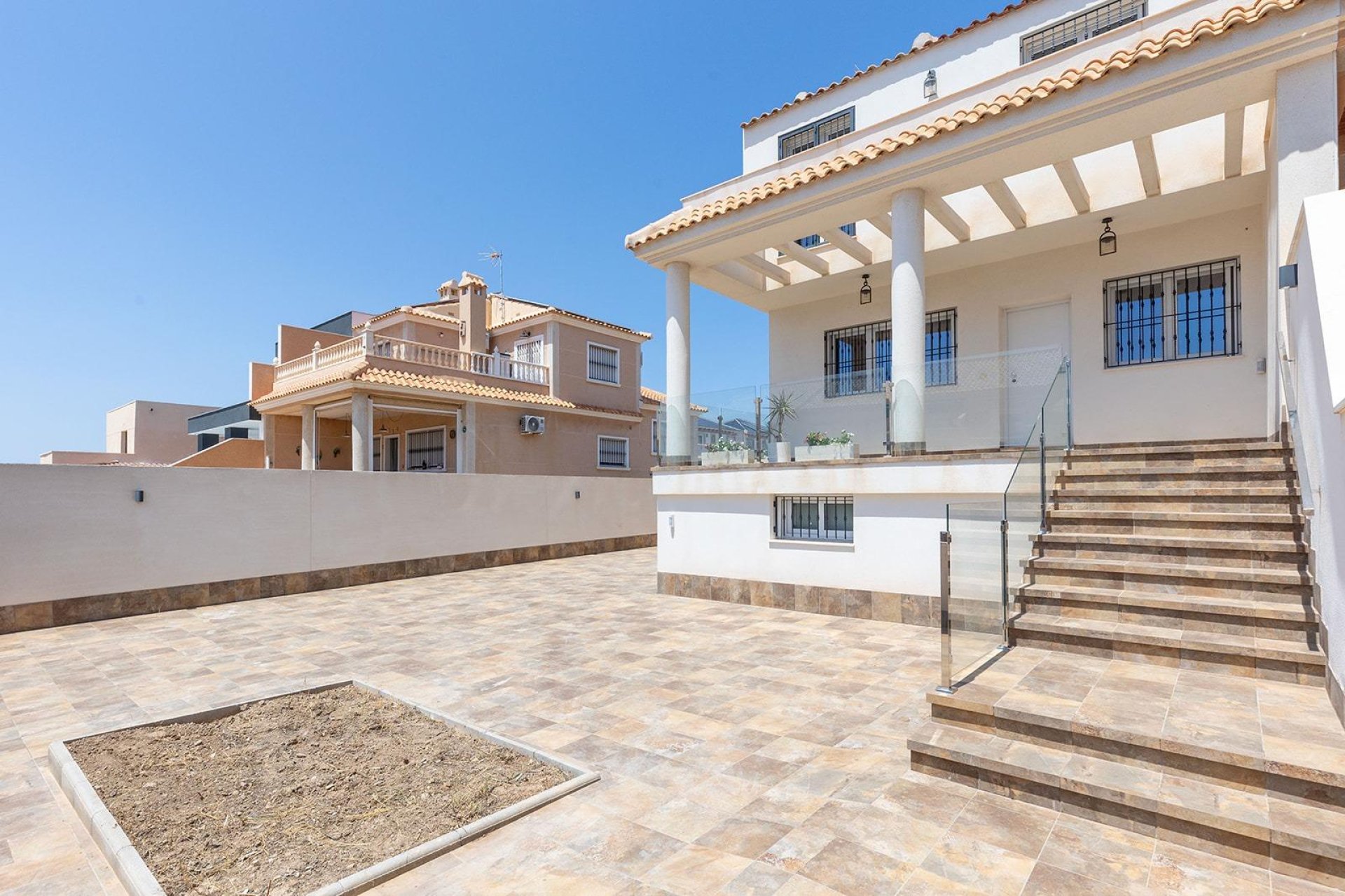 Resale - Villa -
Torrevieja - Aguas Nuevas