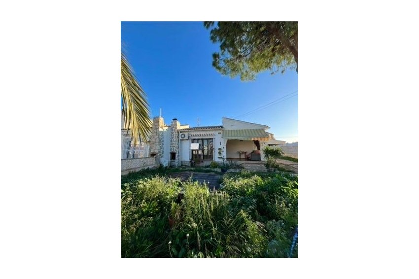 Resale - Villa -
Torrevieja - Aguas Nuevas