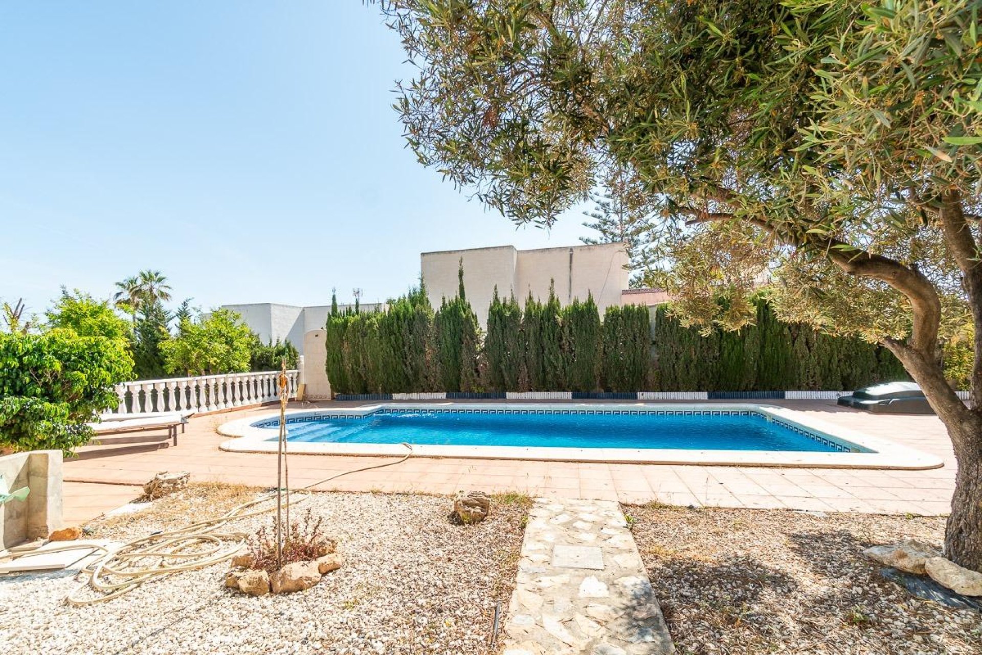 Resale - Villa -
Torrevieja - Cala de cabo cervera