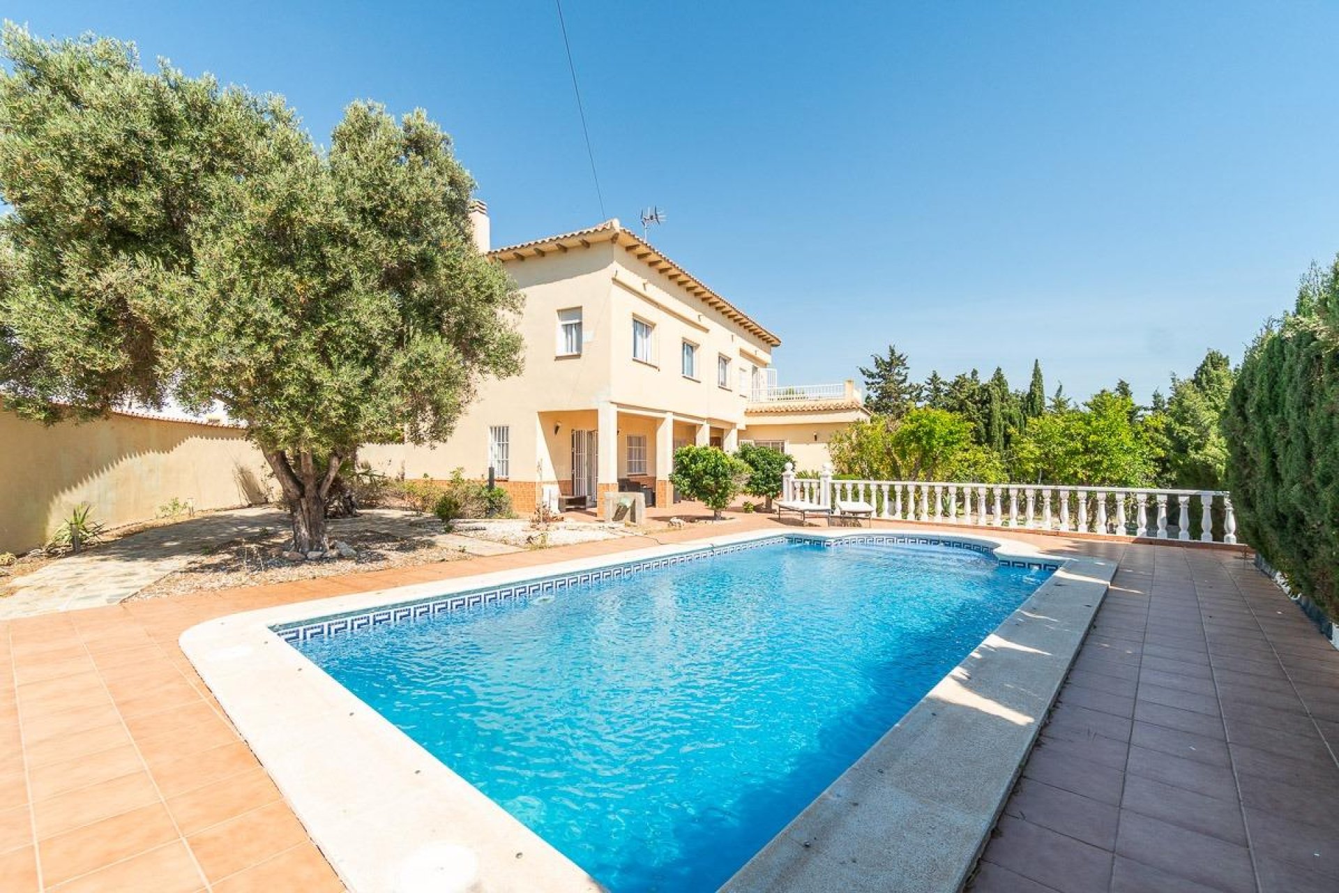 Resale - Villa -
Torrevieja - La Mata
