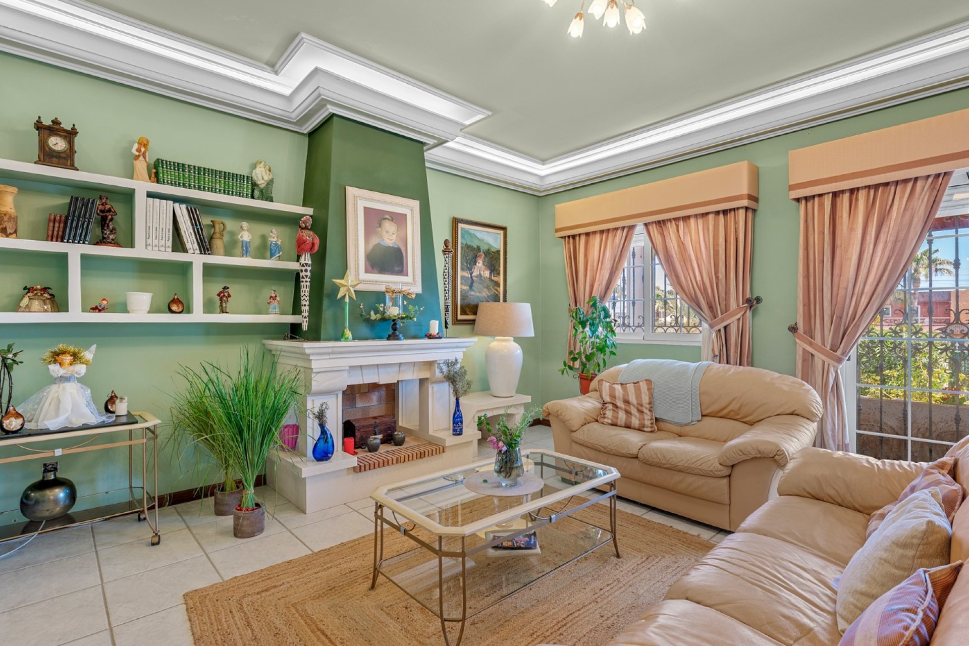 Resale - Villa -
Torrevieja - La Mata